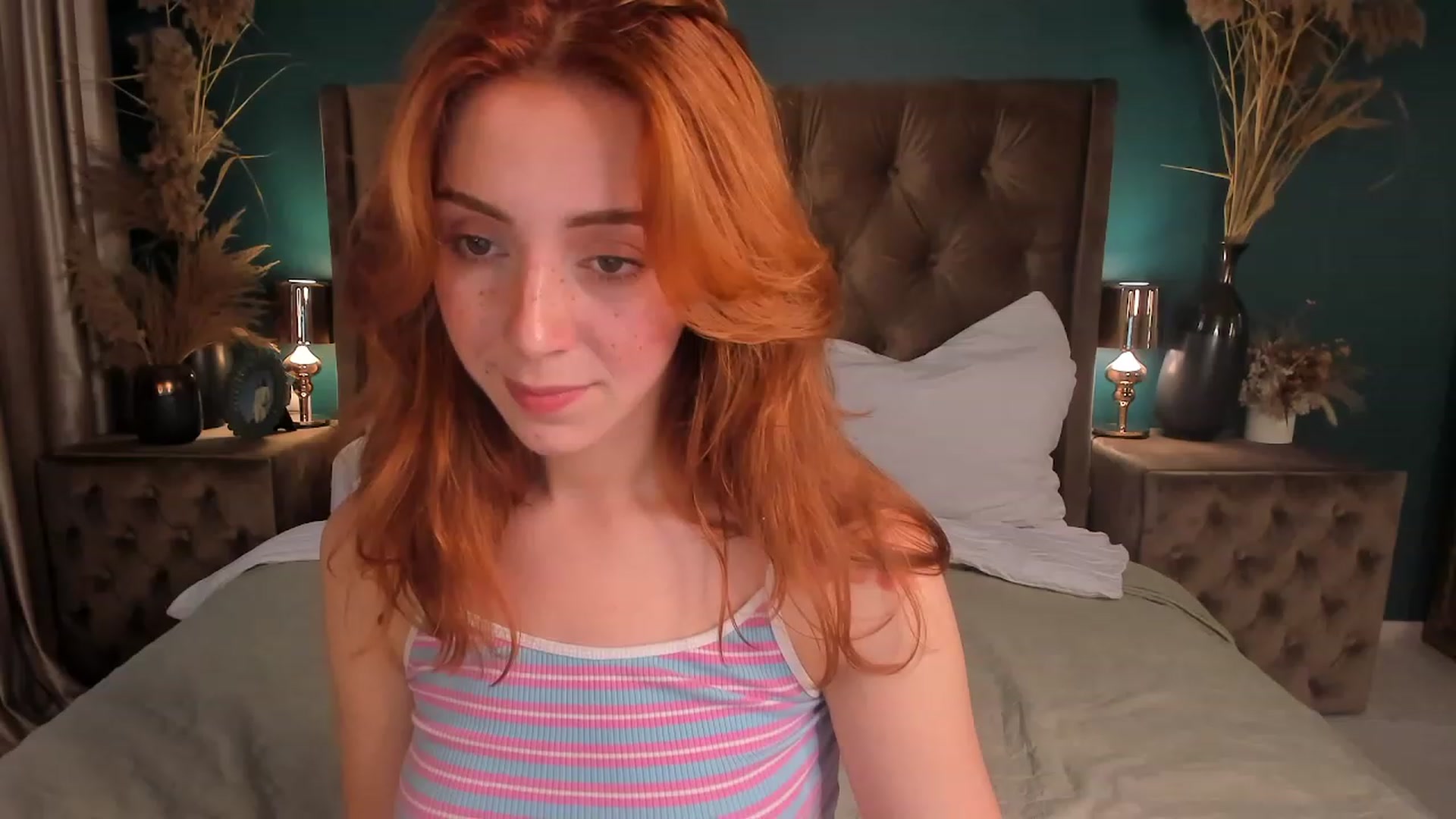 Gallery image thumbnail from ElsaYoung's myfreecams stream on, 07/18/2023, 17:41 image 10 of 20