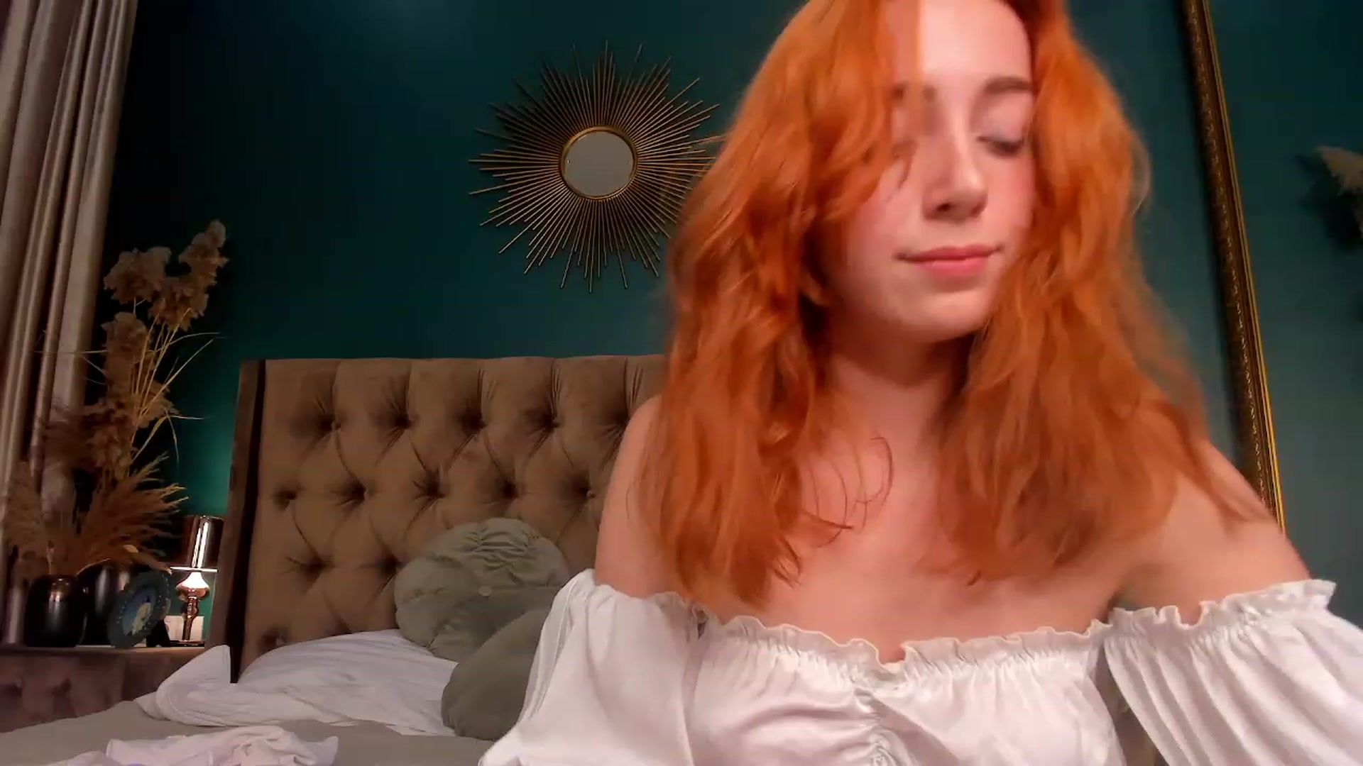 Gallery image thumbnail from ElsaYoung's myfreecams stream on, 07/20/2023, 19:03 image 4 of 20
