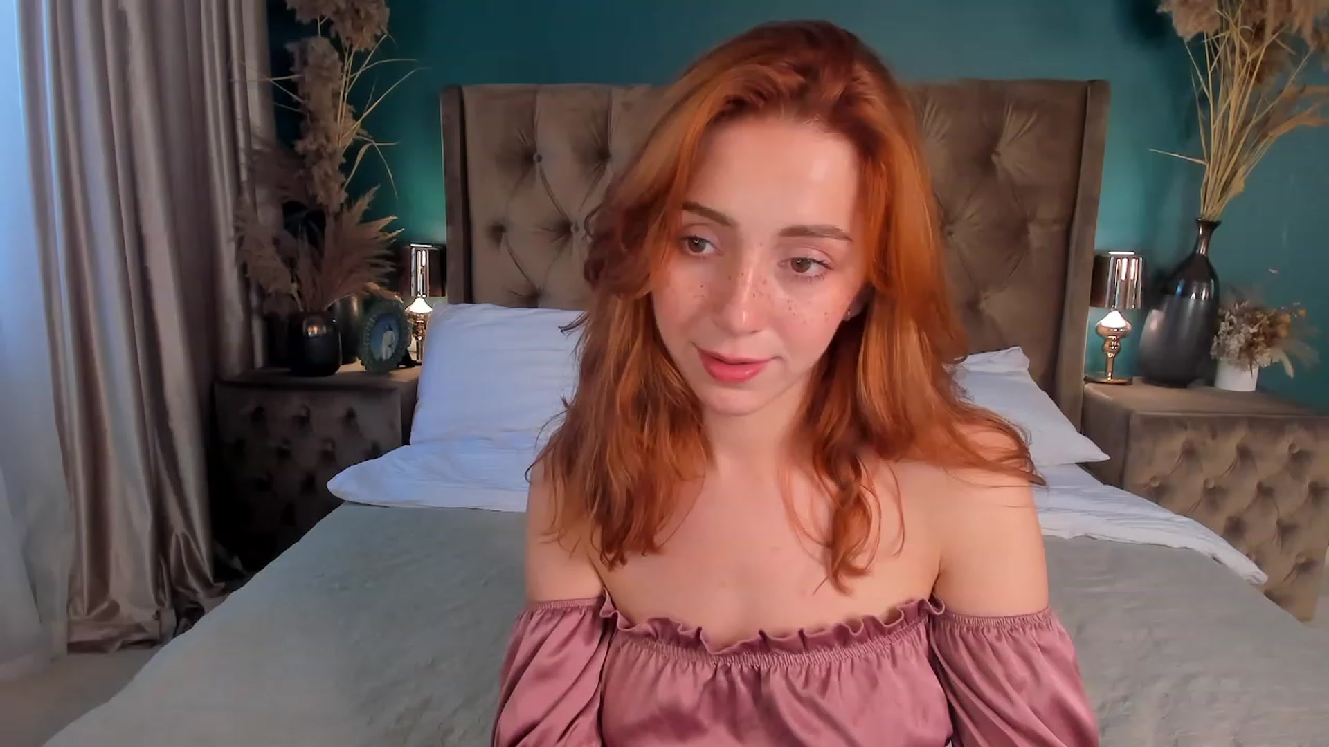 Gallery image thumbnail from ElsaYoung's myfreecams stream on, 07/21/2023, 06:32 image 7 of 20