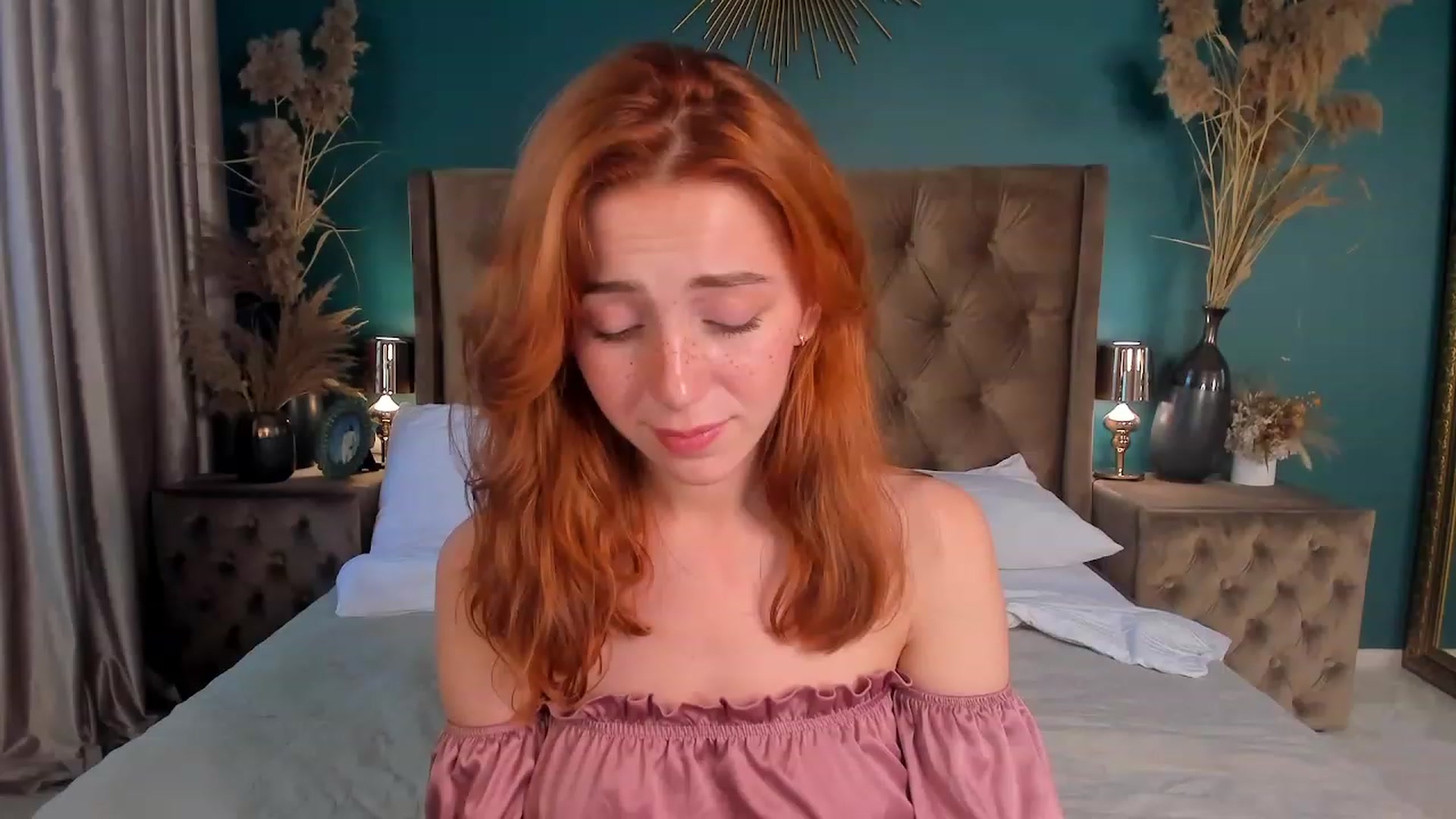 Gallery image thumbnail from ElsaYoung's myfreecams stream on, 07/21/2023, 07:08 image 16 of 20