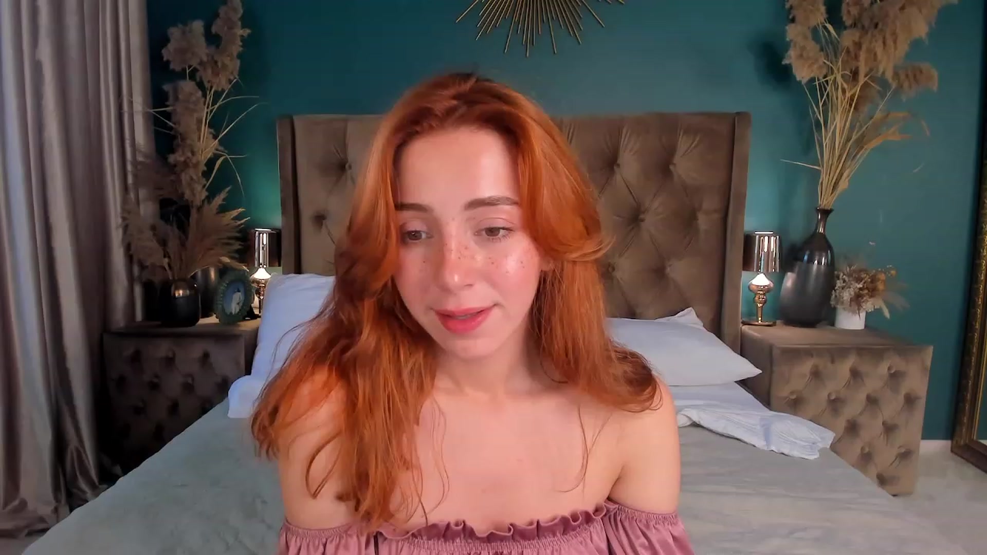 Gallery image thumbnail from ElsaYoung's myfreecams stream on, 07/21/2023, 07:08 image 6 of 20