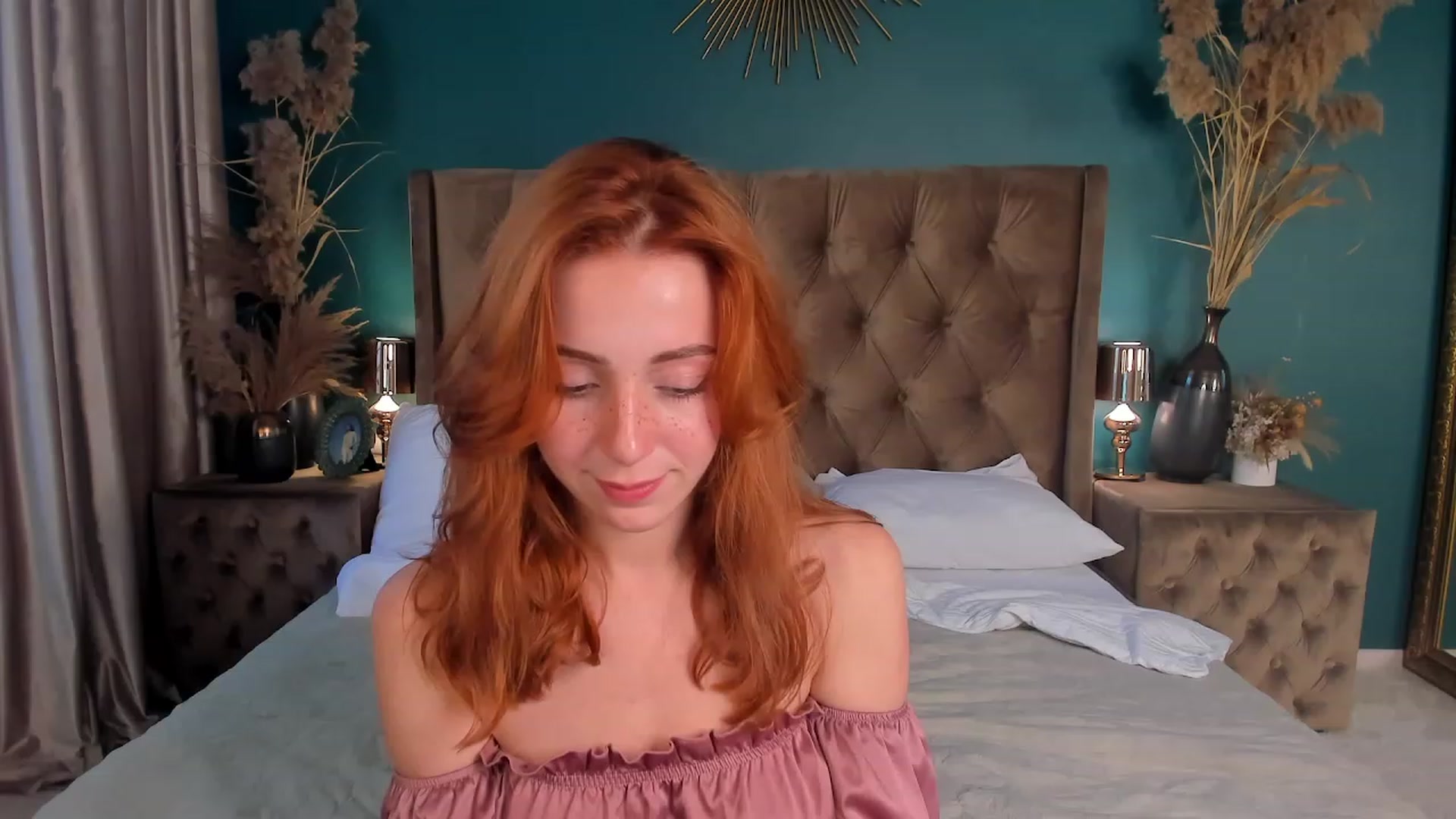 Gallery image thumbnail from ElsaYoung's myfreecams stream on, 07/21/2023, 07:08 image 4 of 20