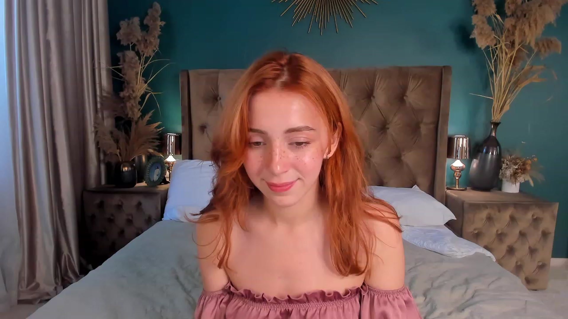Gallery image thumbnail from ElsaYoung's myfreecams stream on, 07/21/2023, 08:18 image 20 of 20
