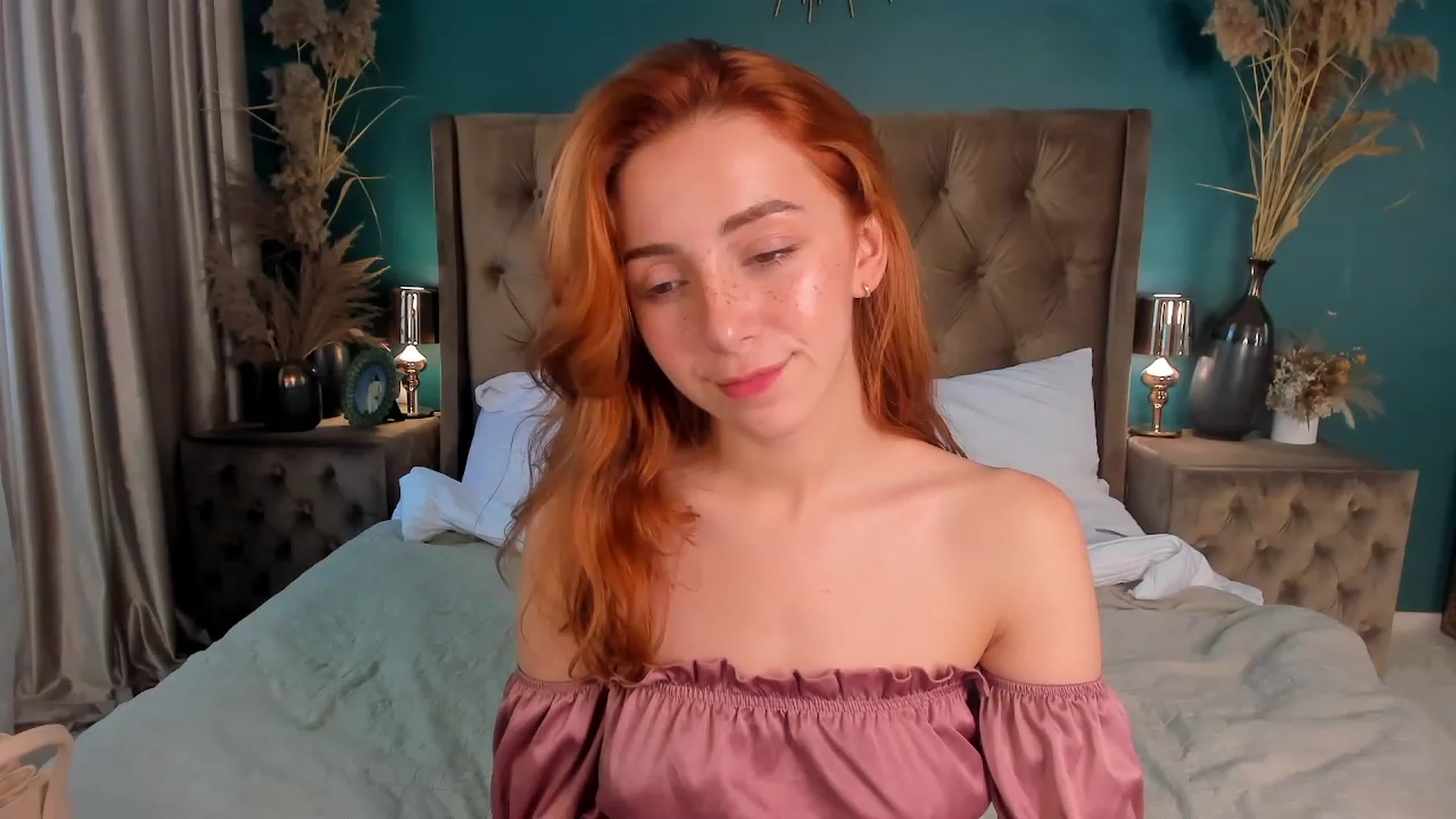 Gallery image thumbnail from ElsaYoung's myfreecams stream on, 07/21/2023, 12:03 image 9 of 20