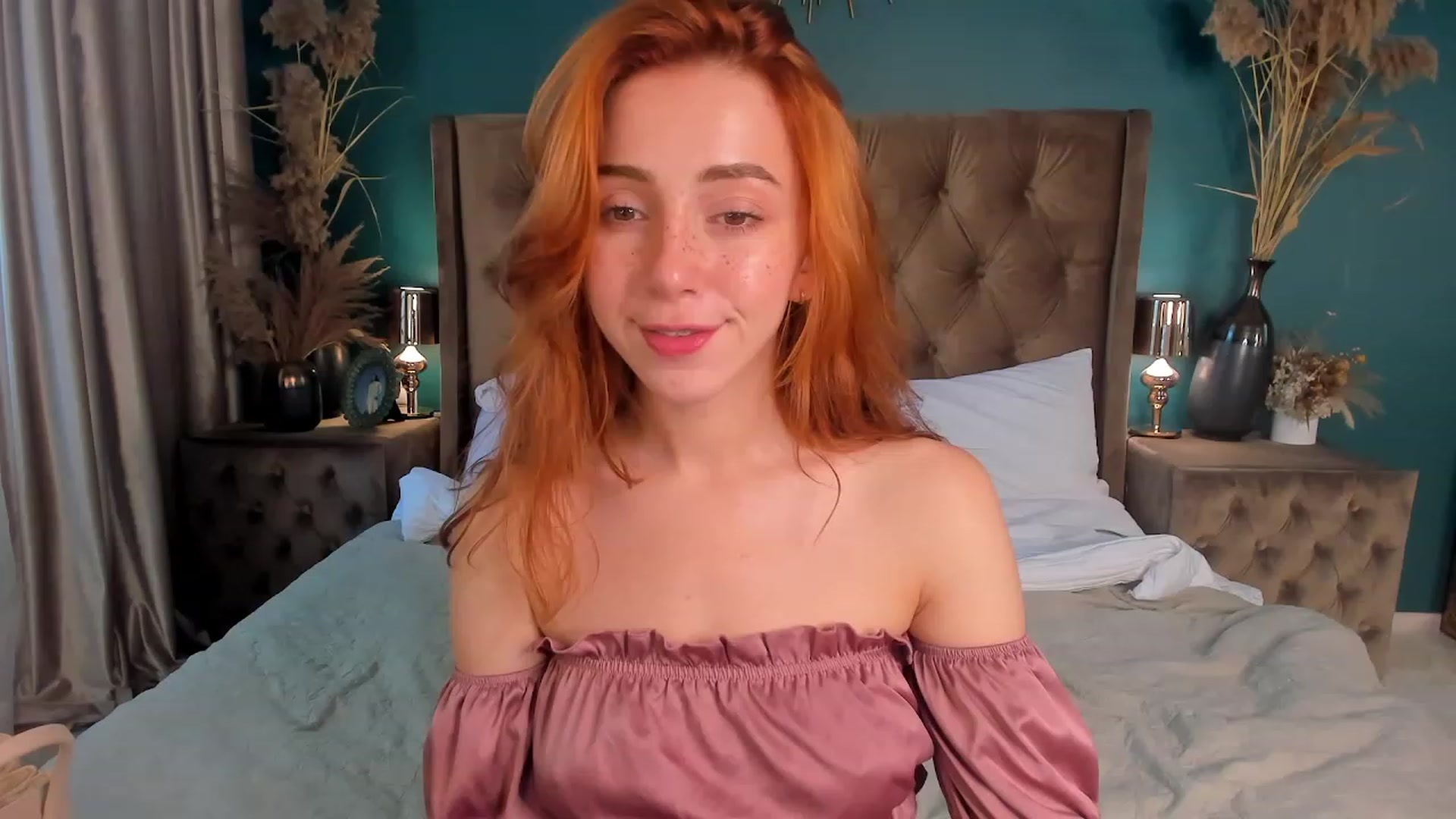 Gallery image thumbnail from ElsaYoung's myfreecams stream on, 07/21/2023, 12:03 image 5 of 20