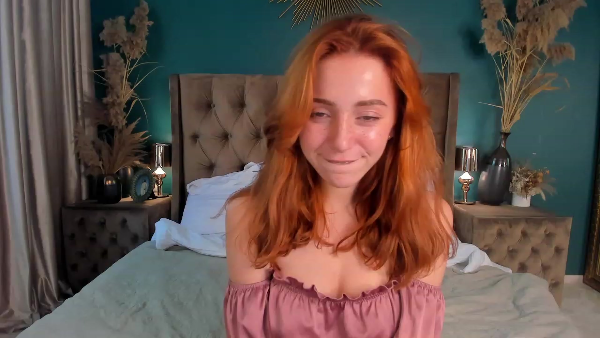 Gallery image thumbnail from ElsaYoung's myfreecams stream on, 07/21/2023, 12:03 image 13 of 20