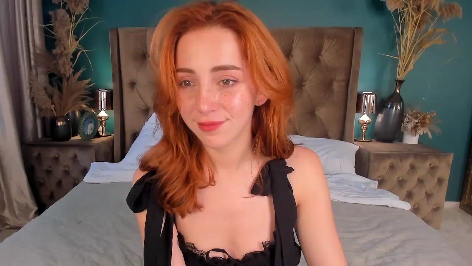 Gallery image thumbnail from ElsaYoung's myfreecams stream on, 07/22/2023, 10:17 image 15 of 20