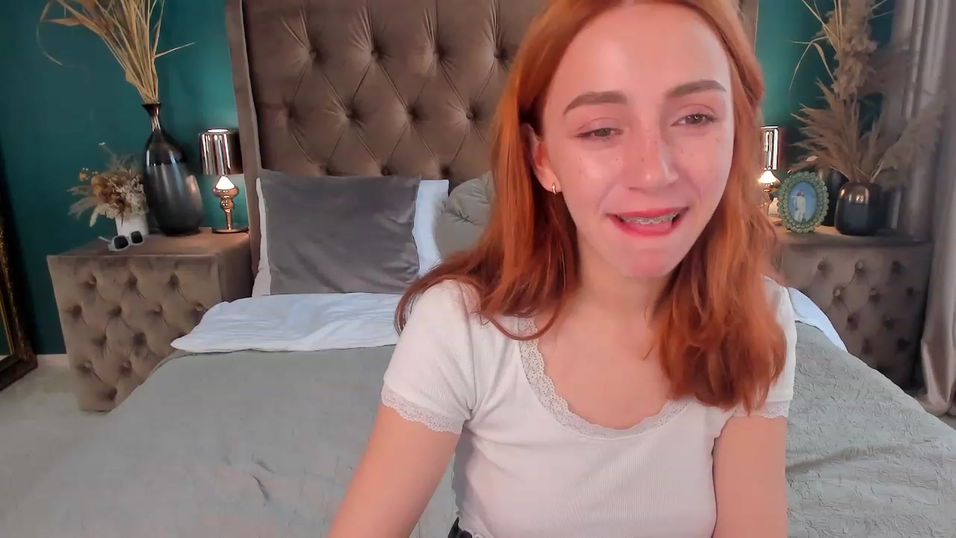 Gallery image thumbnail from ElsaYoung's myfreecams stream on, 07/28/2023, 13:34 image 17 of 20