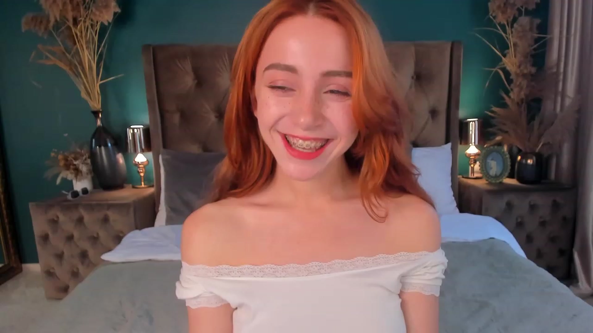 Gallery image thumbnail from ElsaYoung's myfreecams stream on, 07/28/2023, 13:34 image 8 of 20