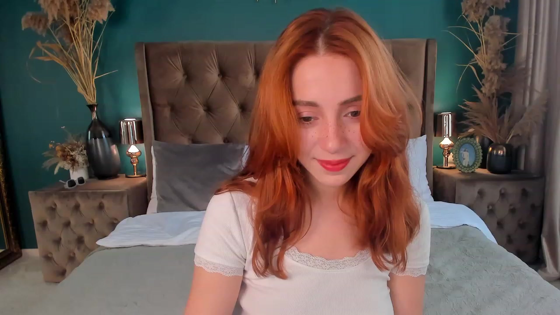 Gallery image thumbnail from ElsaYoung's myfreecams stream on, 07/28/2023, 13:34 image 12 of 20