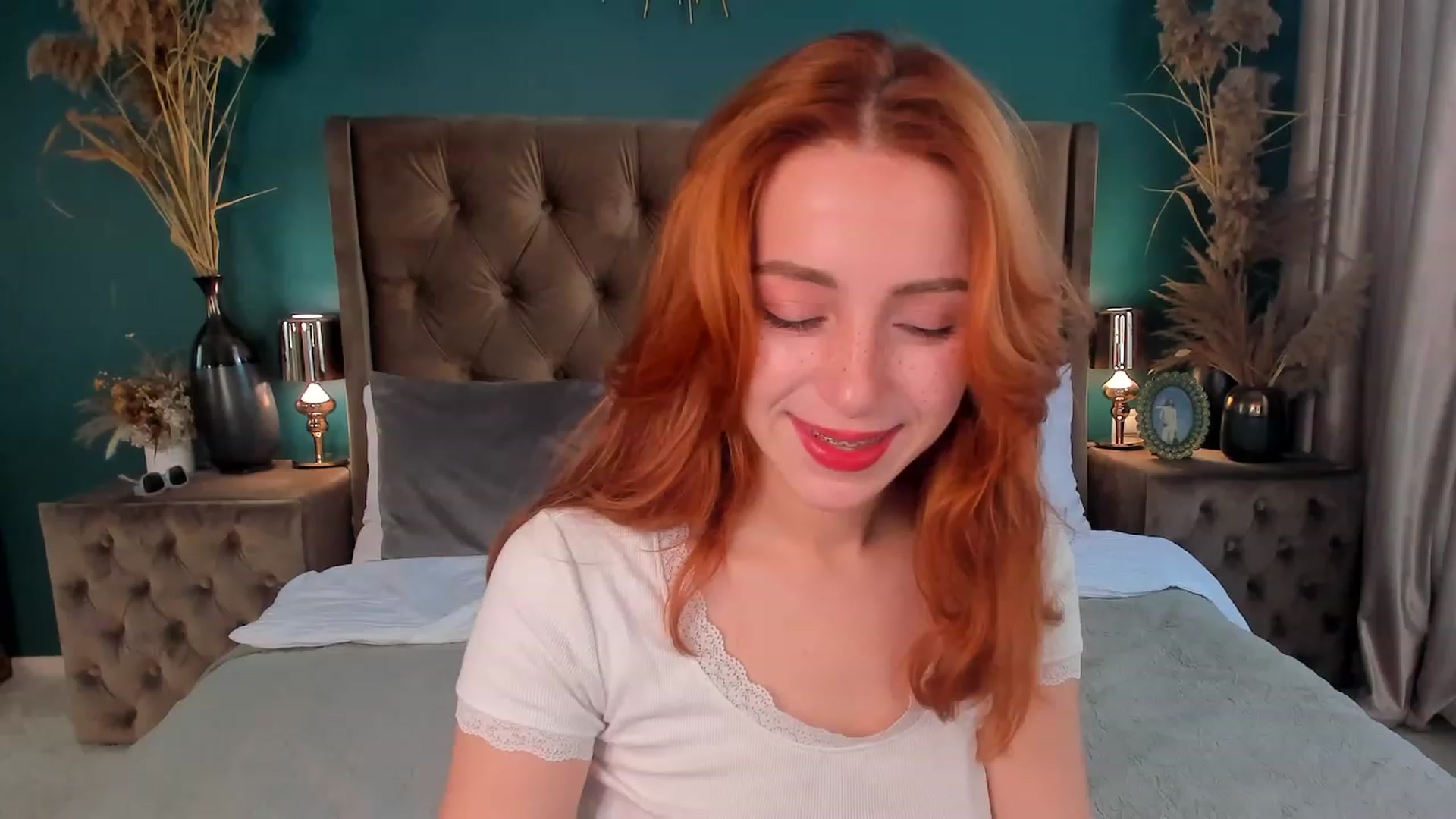 Gallery image thumbnail from ElsaYoung's myfreecams stream on, 07/28/2023, 13:34 image 4 of 20