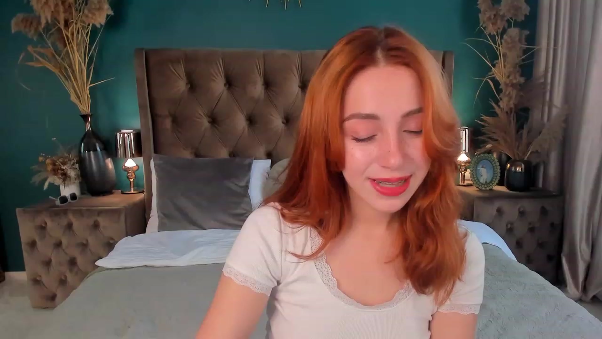 Gallery image thumbnail from ElsaYoung's myfreecams stream on, 07/28/2023, 13:34 image 7 of 20