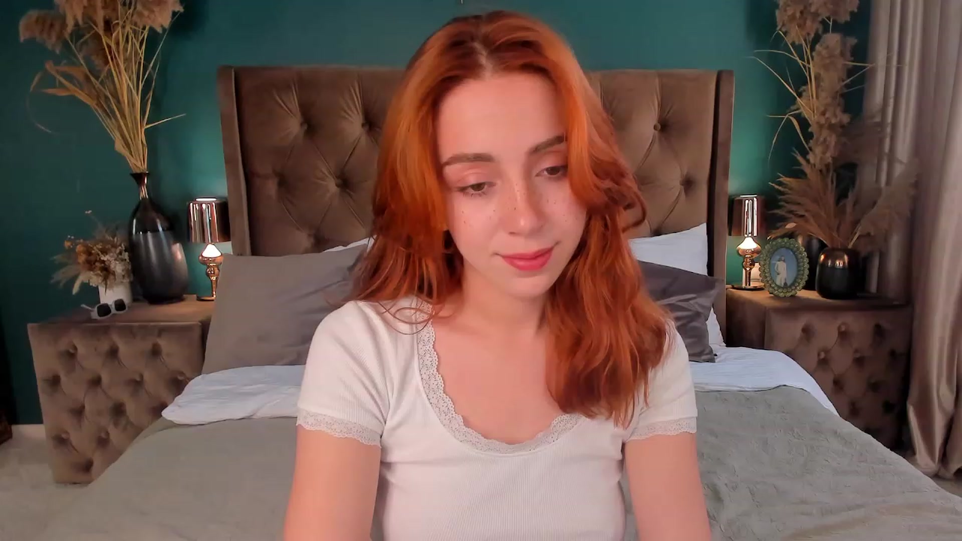 Gallery image thumbnail from ElsaYoung's myfreecams stream on, 07/28/2023, 15:37 image 10 of 20