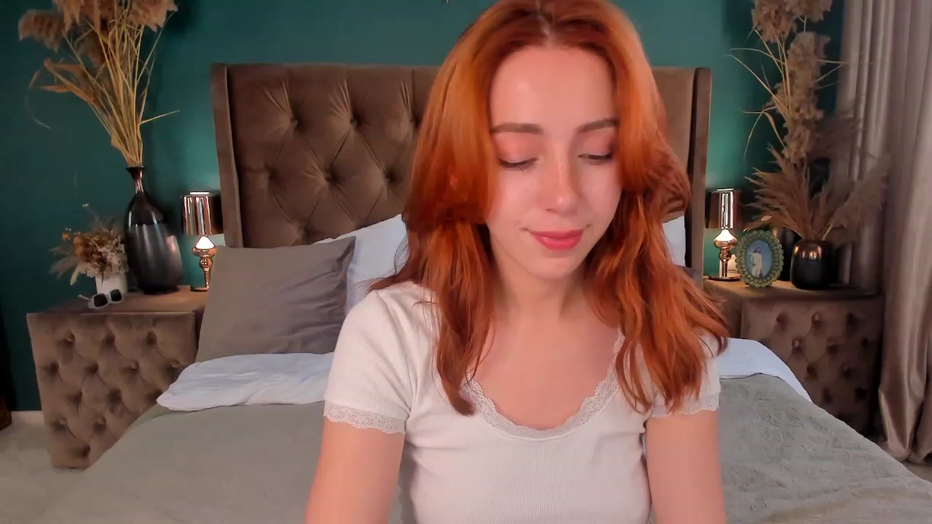Gallery image thumbnail from ElsaYoung's myfreecams stream on, 07/28/2023, 15:37 image 12 of 20