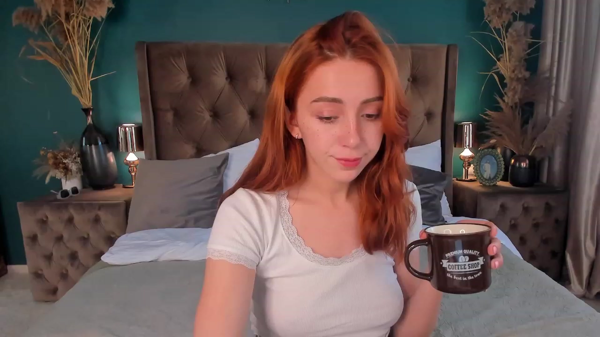Gallery image thumbnail from ElsaYoung's myfreecams stream on, 07/28/2023, 15:37 image 2 of 20
