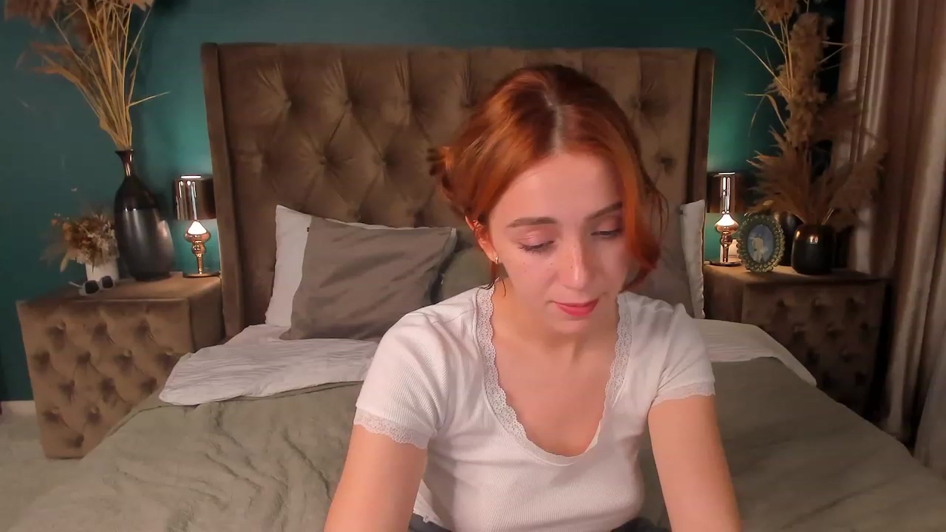 Gallery image thumbnail from ElsaYoung's myfreecams stream on, 07/28/2023, 19:13 image 18 of 20