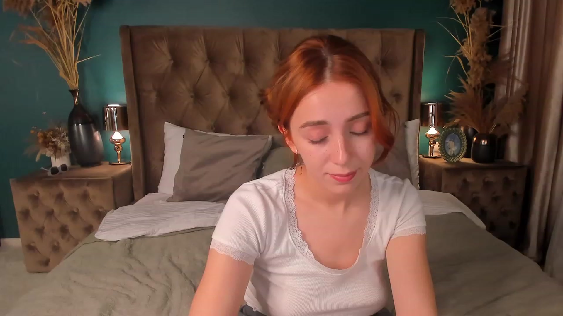 Gallery image thumbnail from ElsaYoung's myfreecams stream on, 07/28/2023, 19:13 image 17 of 20