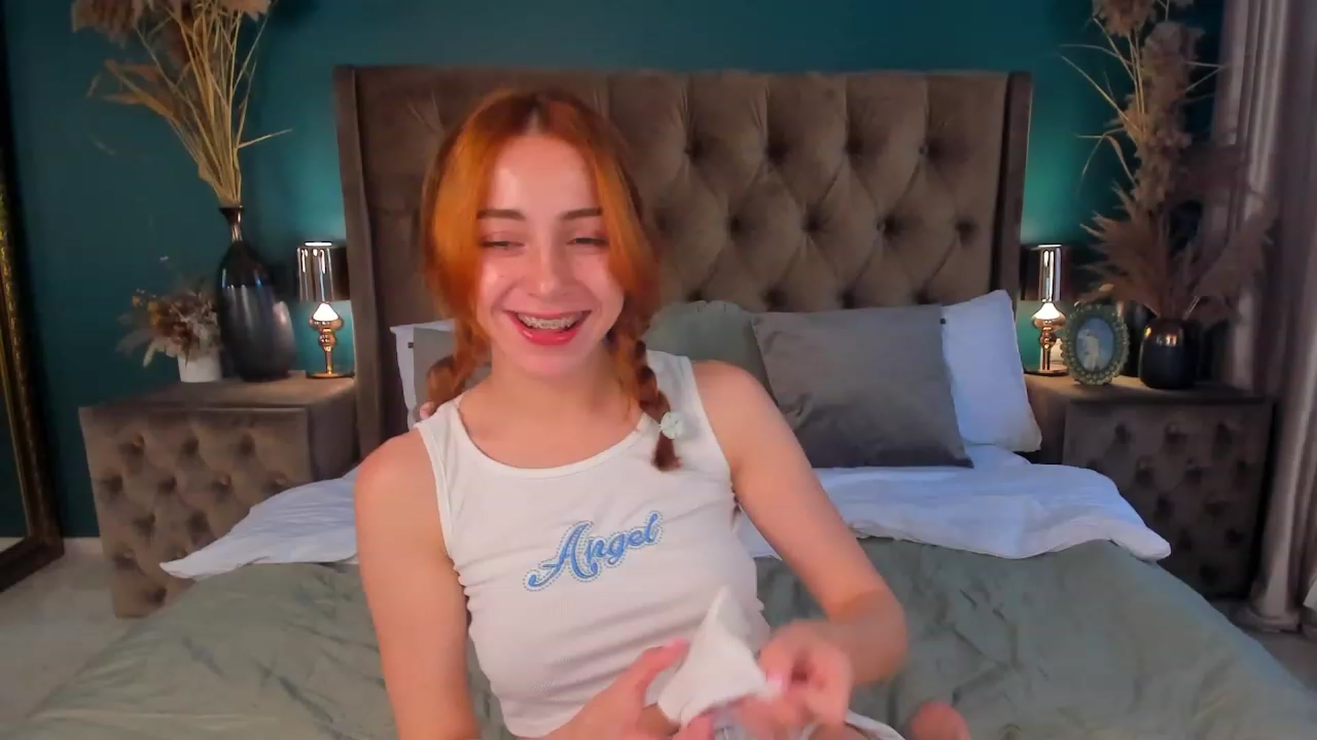 Gallery image thumbnail from ElsaYoung's myfreecams stream on, 07/29/2023, 07:31 image 11 of 20