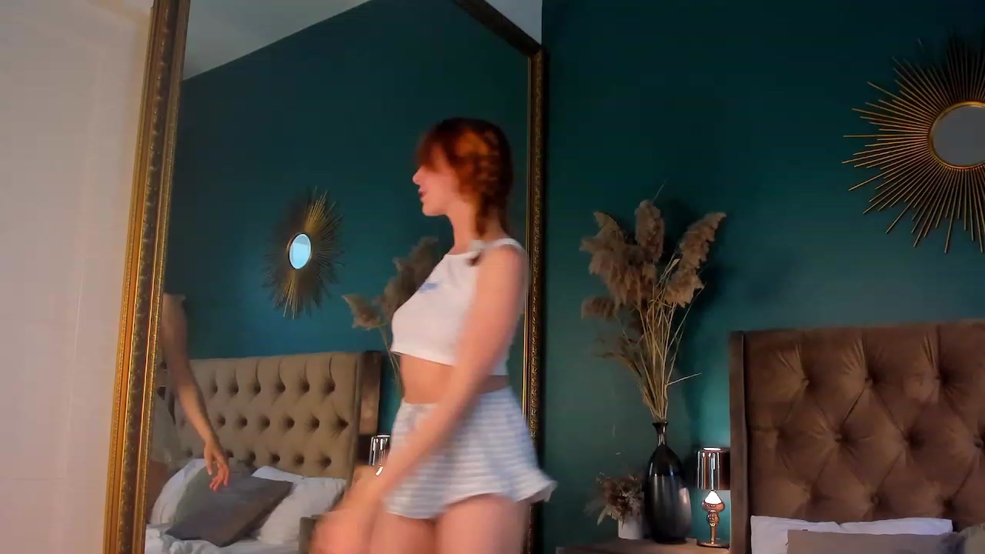 Gallery image thumbnail from ElsaYoung's myfreecams stream on, 07/29/2023, 09:31 image 1 of 20