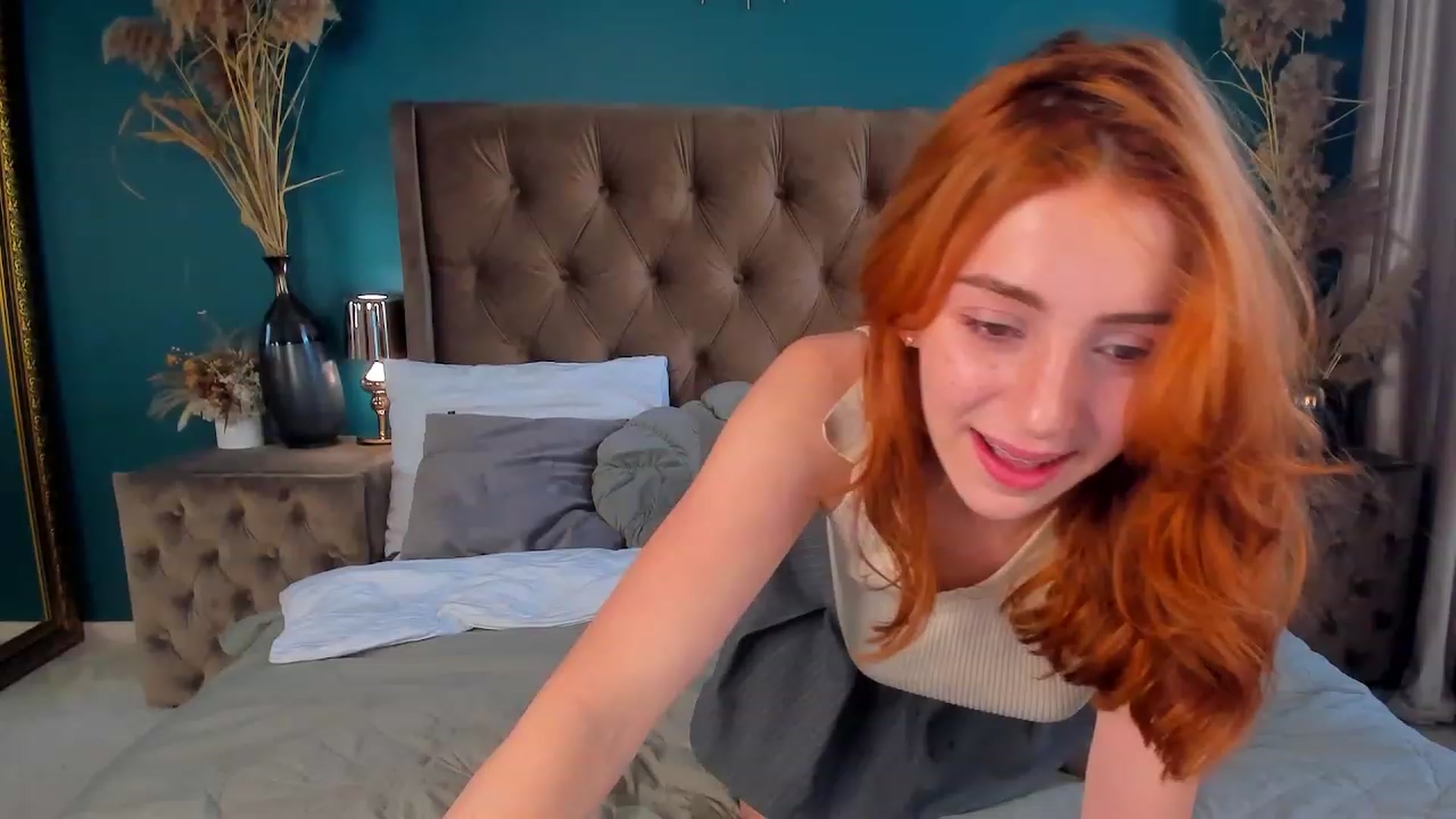 Gallery image thumbnail from ElsaYoung's myfreecams stream on, 07/30/2023, 14:36 image 16 of 20