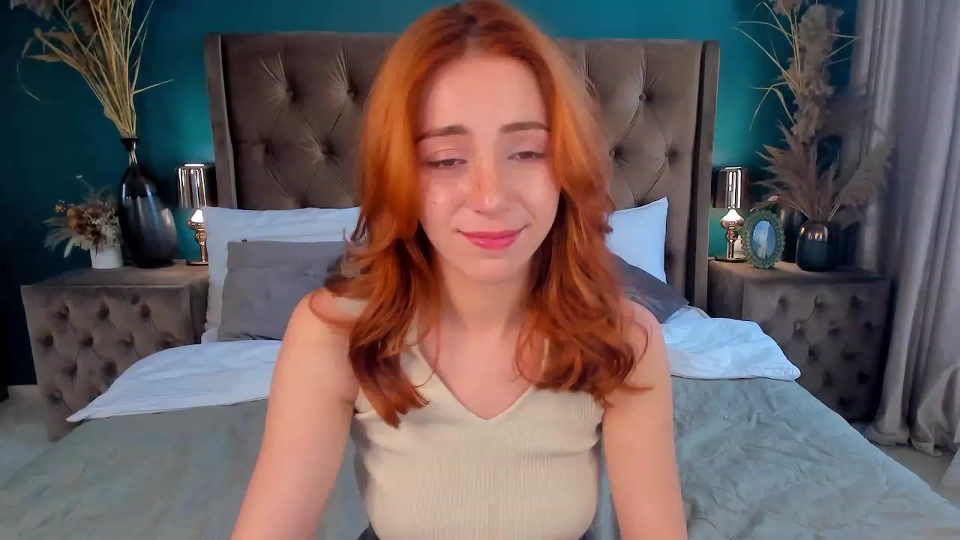 Gallery image thumbnail from ElsaYoung's myfreecams stream on, 07/30/2023, 14:36 image 6 of 20