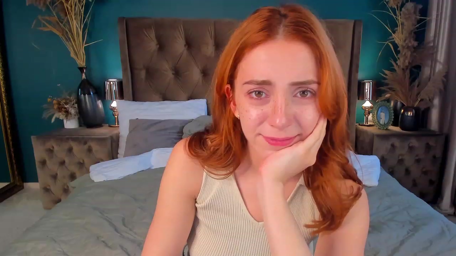Gallery image thumbnail from ElsaYoung's myfreecams stream on, 07/30/2023, 14:36 image 19 of 20
