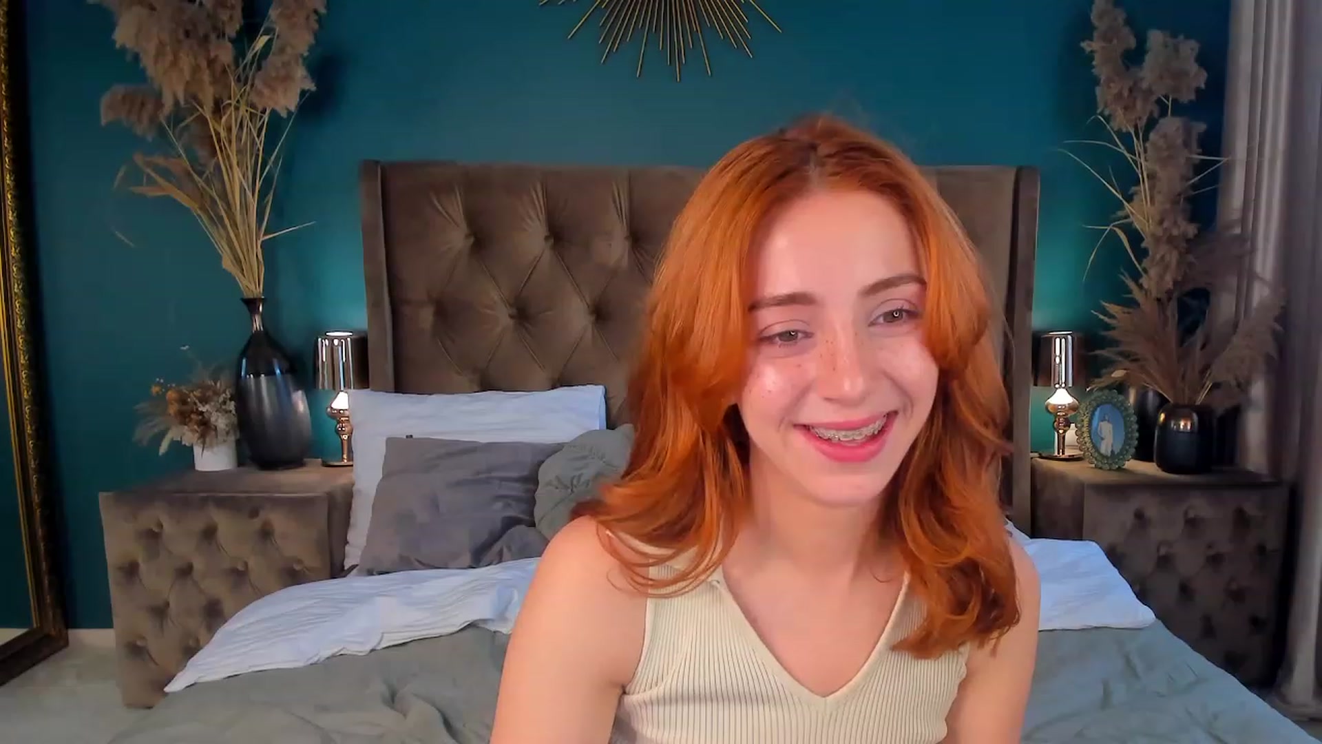 Gallery image thumbnail from ElsaYoung's myfreecams stream on, 07/30/2023, 14:36 image 15 of 20