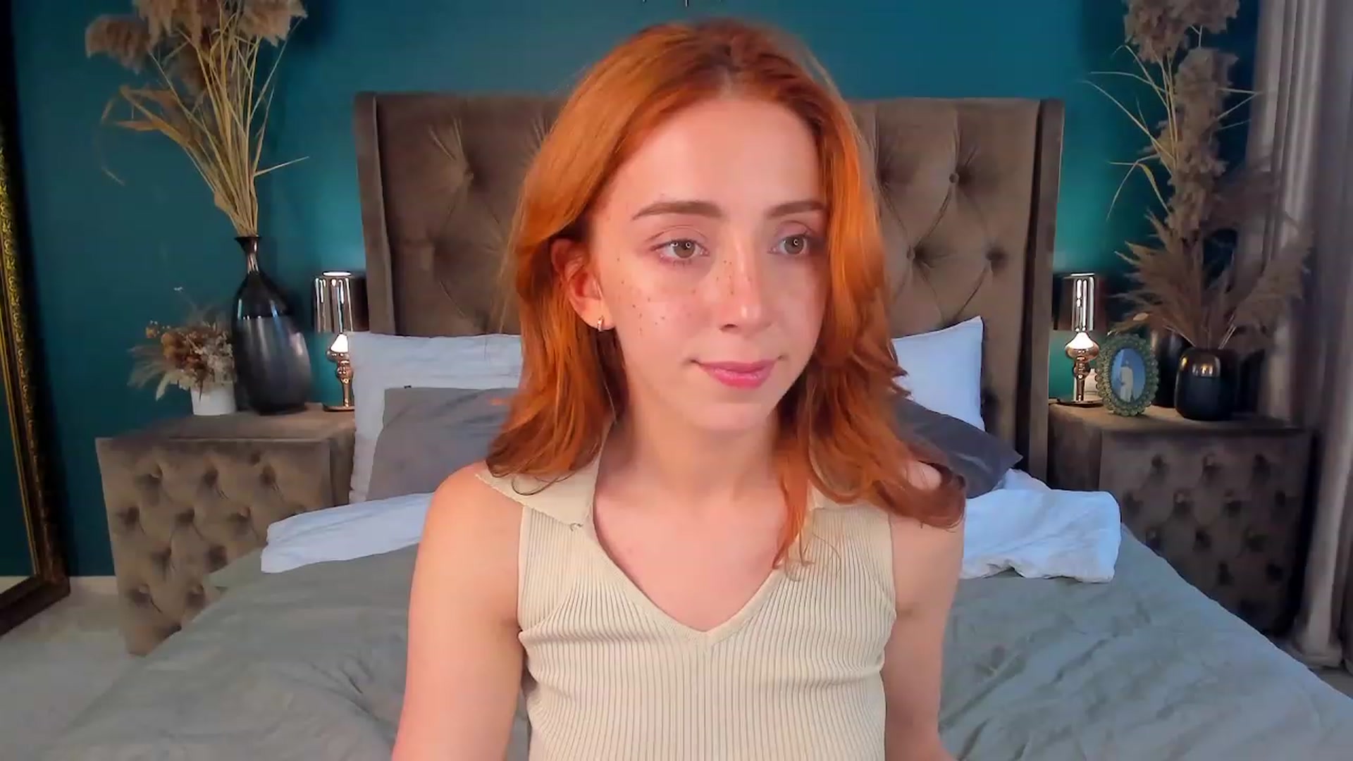 Gallery image thumbnail from ElsaYoung's myfreecams stream on, 07/30/2023, 14:36 image 18 of 20