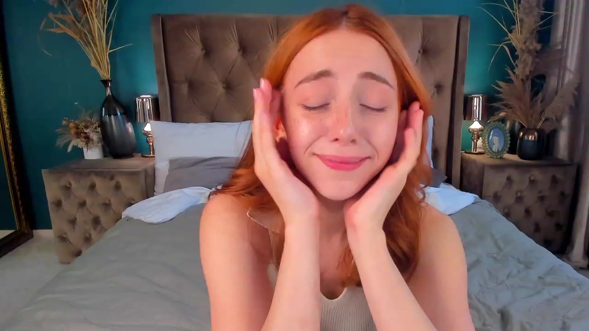 Gallery image thumbnail from ElsaYoung's myfreecams stream on, 07/30/2023, 15:24 image 11 of 20