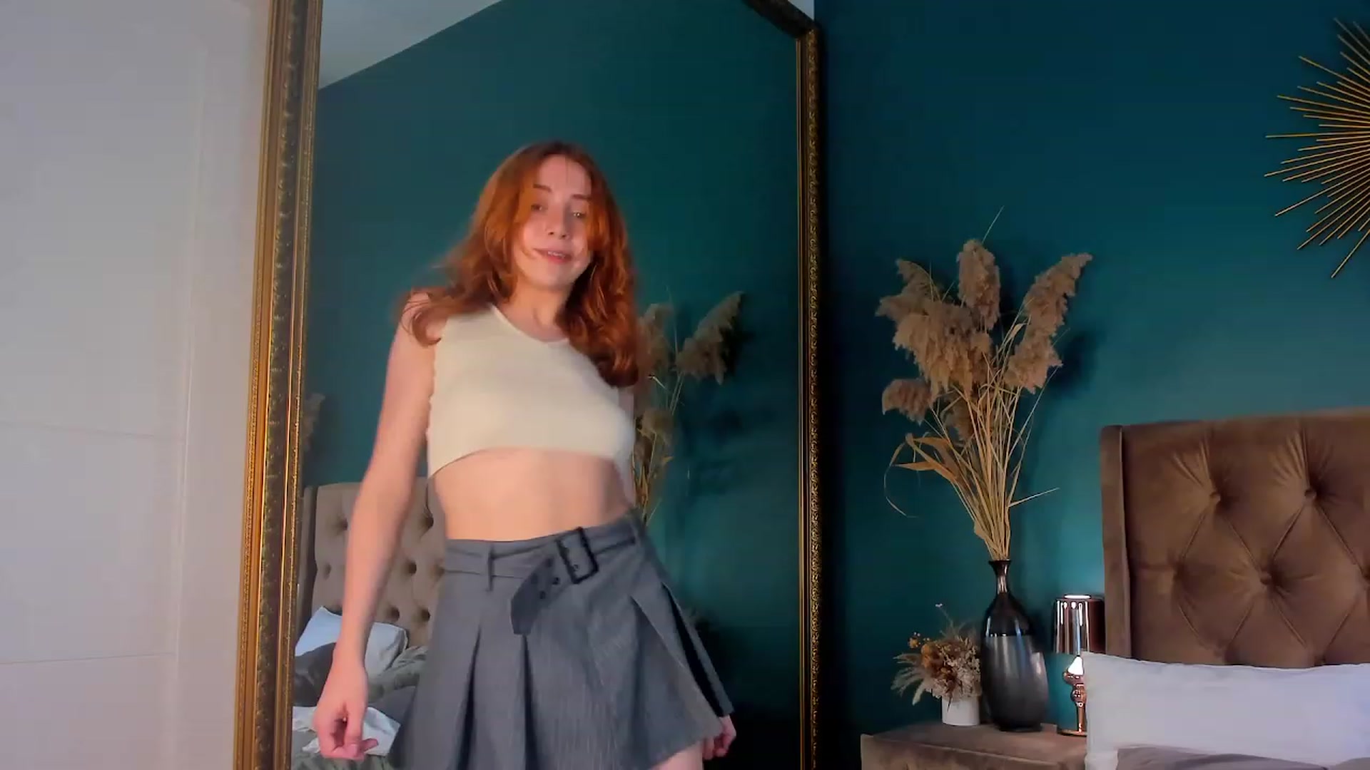 Gallery image thumbnail from ElsaYoung's myfreecams stream on, 07/30/2023, 15:24 image 17 of 20