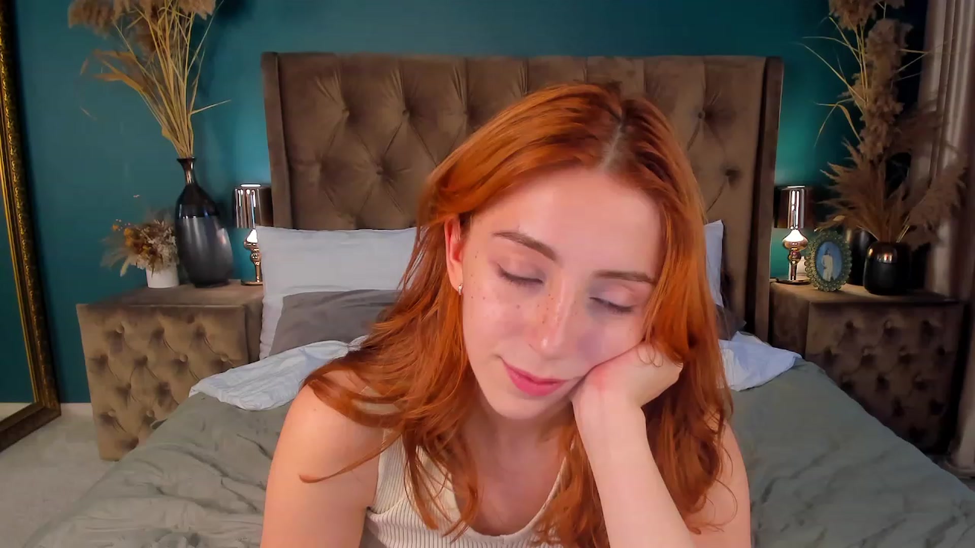 Gallery image thumbnail from ElsaYoung's myfreecams stream on, 07/30/2023, 16:28 image 12 of 20