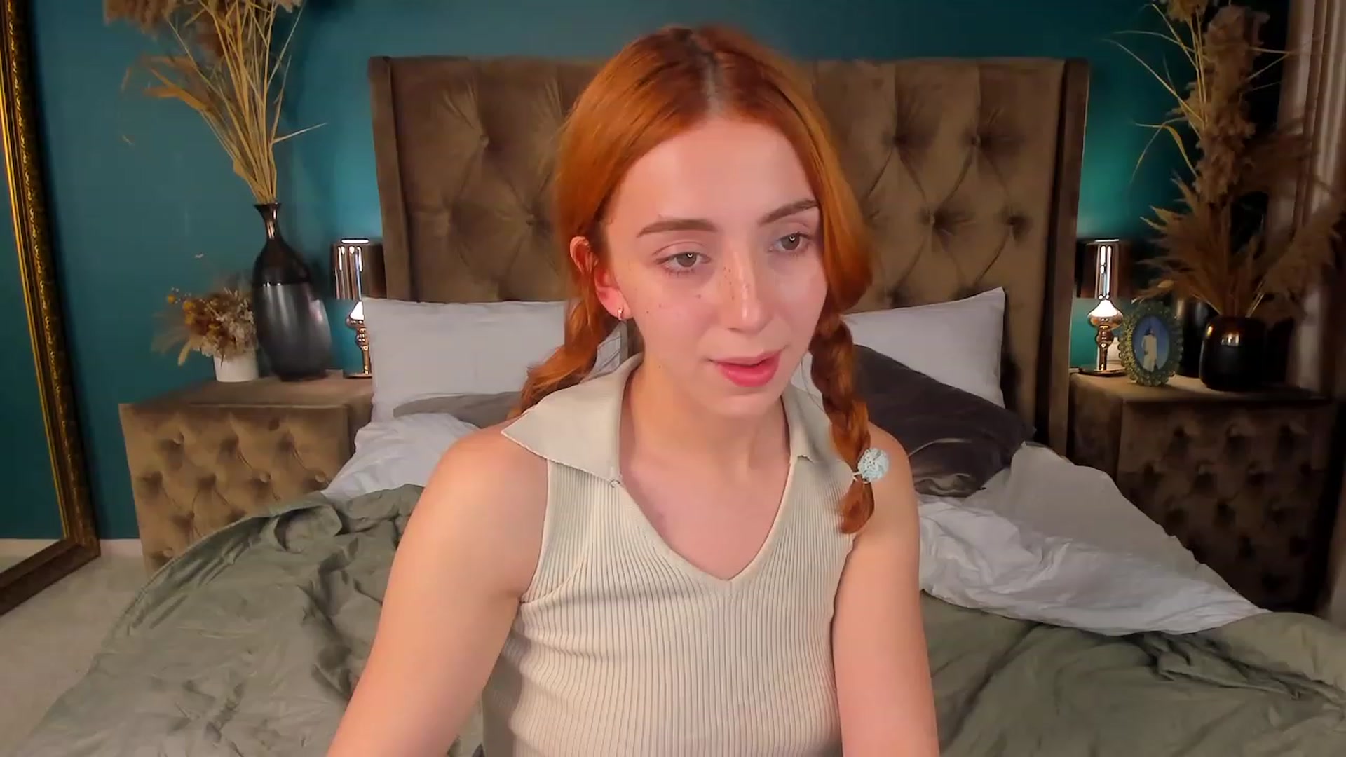 Gallery image thumbnail from ElsaYoung's myfreecams stream on, 07/30/2023, 18:39 image 16 of 20