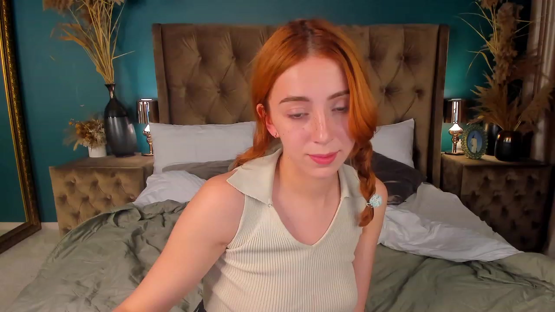 Gallery image thumbnail from ElsaYoung's myfreecams stream on, 07/30/2023, 18:39 image 17 of 20