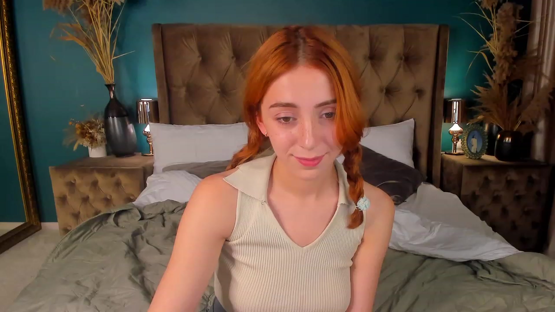 Gallery image thumbnail from ElsaYoung's myfreecams stream on, 07/30/2023, 18:39 image 20 of 20