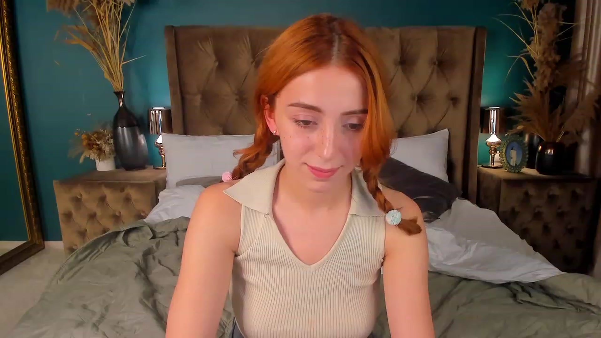Gallery image thumbnail from ElsaYoung's myfreecams stream on, 07/30/2023, 18:39 image 18 of 20