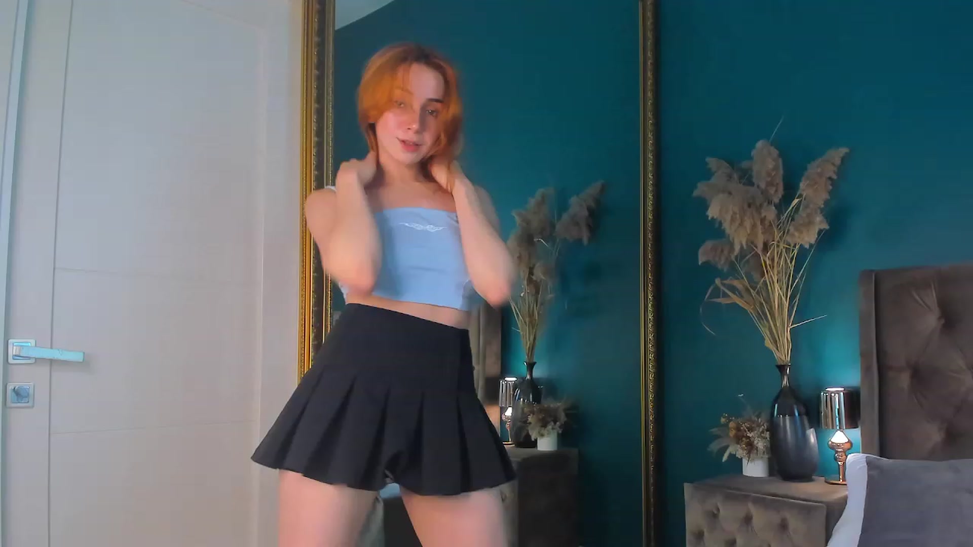 Gallery image thumbnail from ElsaYoung's myfreecams stream on, 08/04/2023, 13:07 image 9 of 20