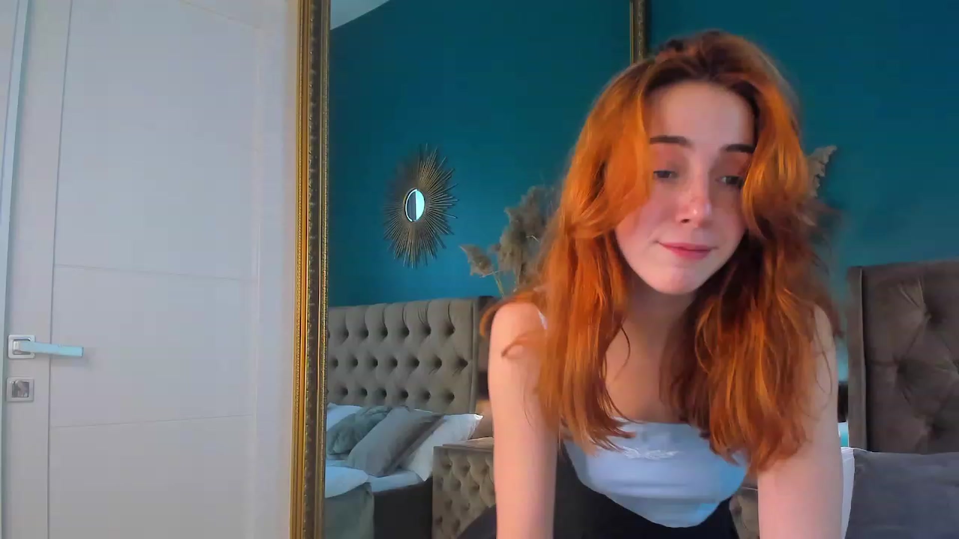 Gallery image thumbnail from ElsaYoung's myfreecams stream on, 08/04/2023, 13:07 image 18 of 20