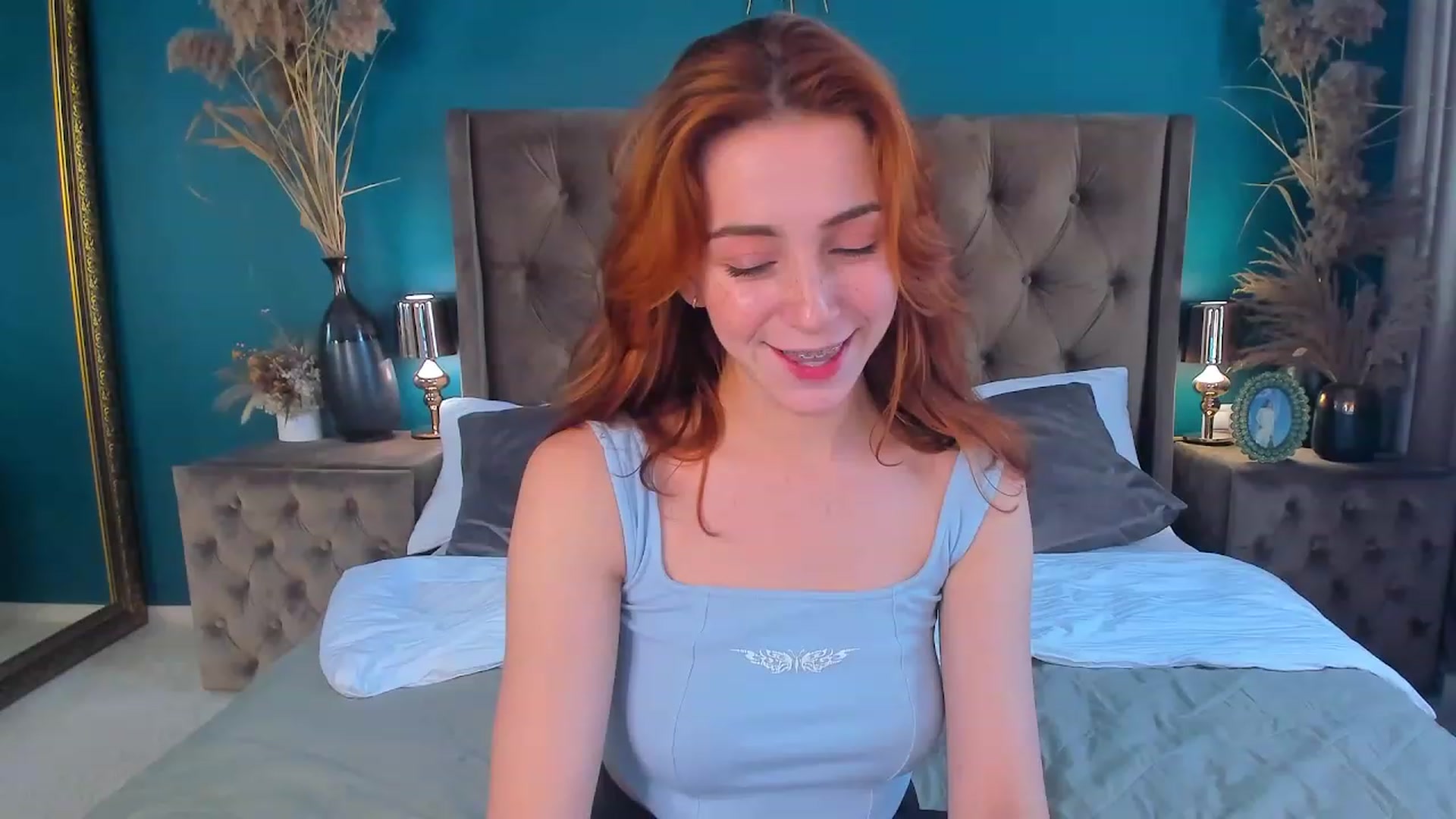 Gallery image thumbnail from ElsaYoung's myfreecams stream on, 08/04/2023, 15:13 image 15 of 20