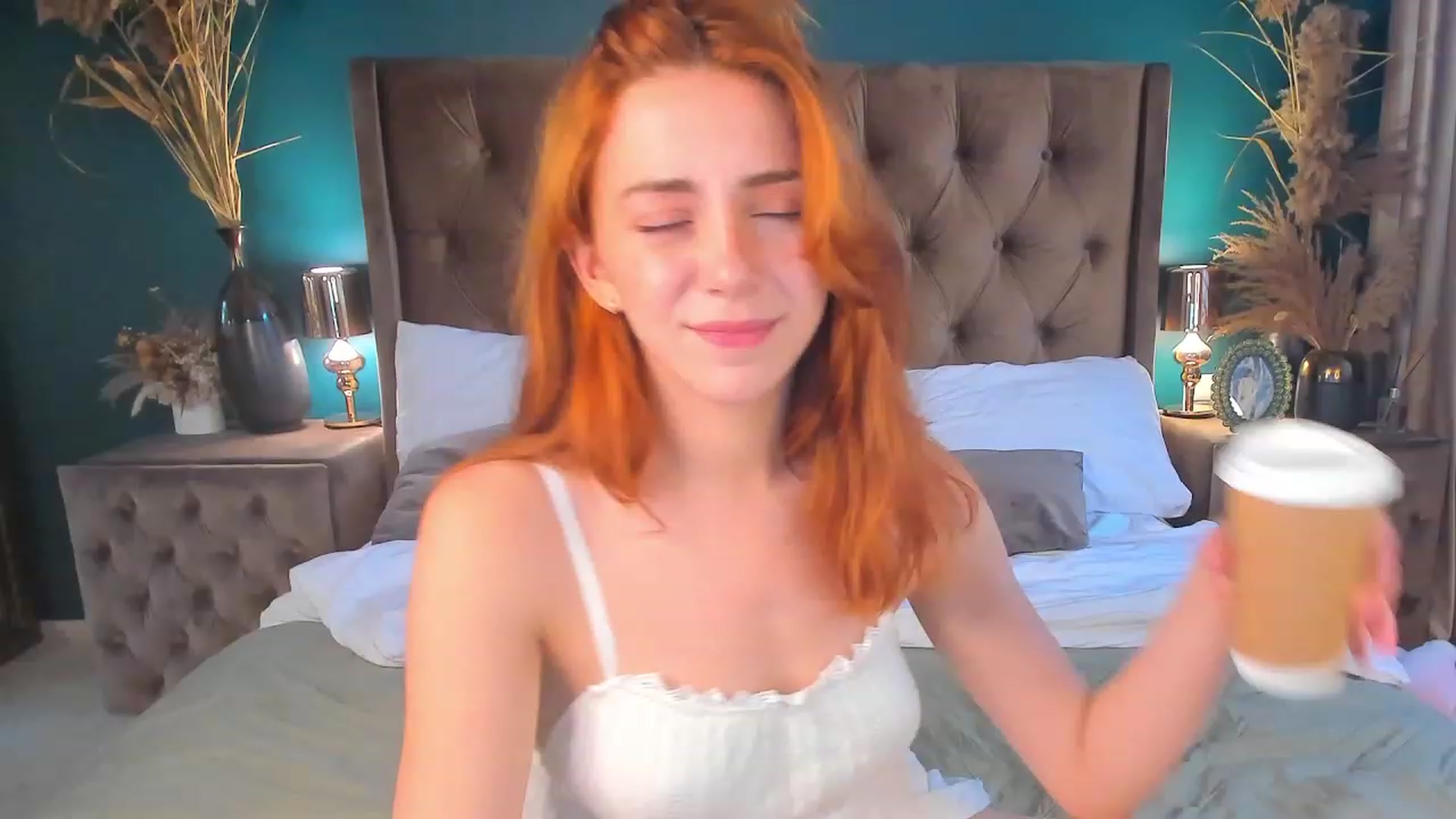 Gallery image thumbnail from ElsaYoung's myfreecams stream on, 08/05/2023, 17:39 image 10 of 20