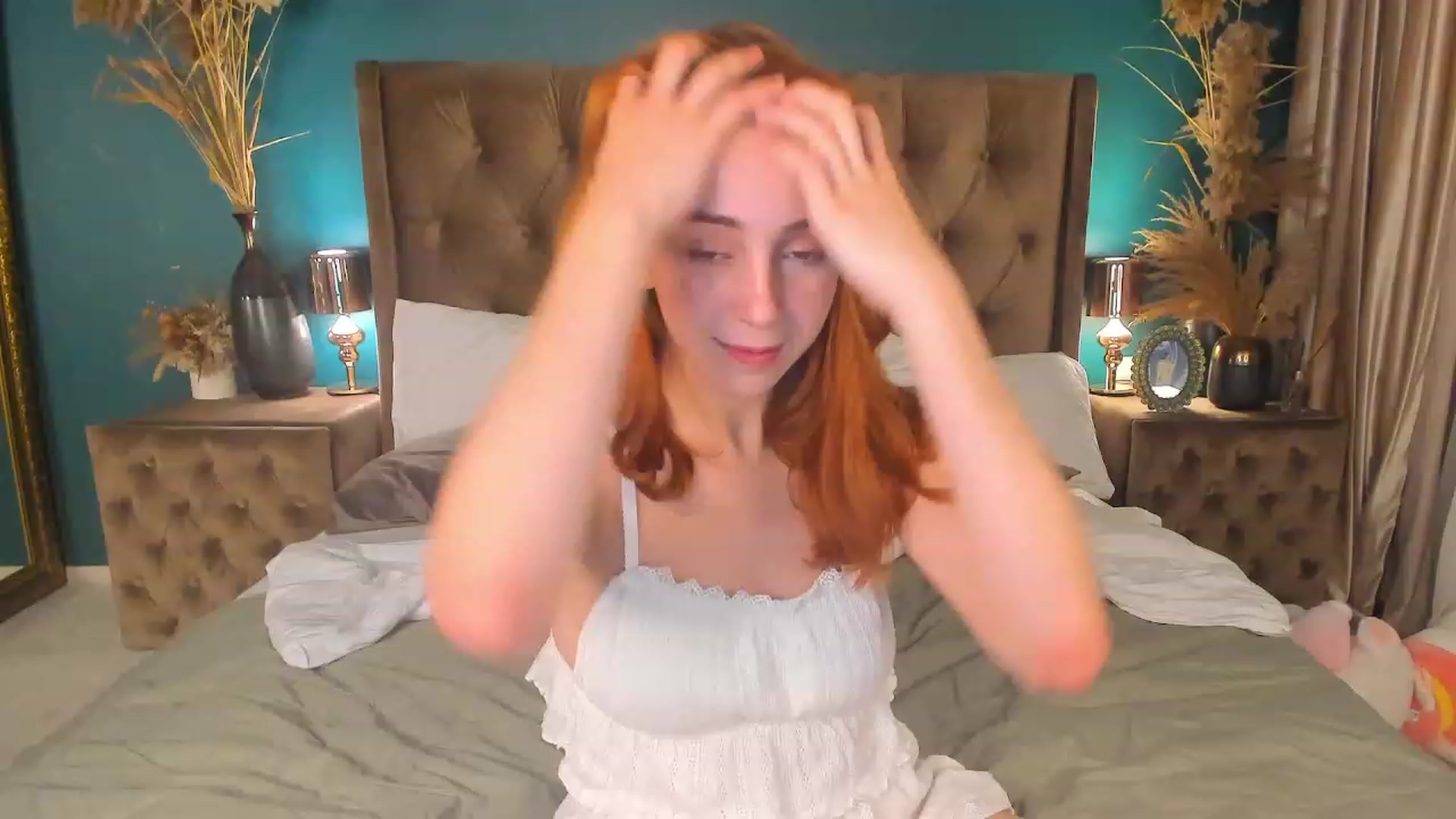 Gallery image thumbnail from ElsaYoung's myfreecams stream on, 08/05/2023, 18:15 image 2 of 20