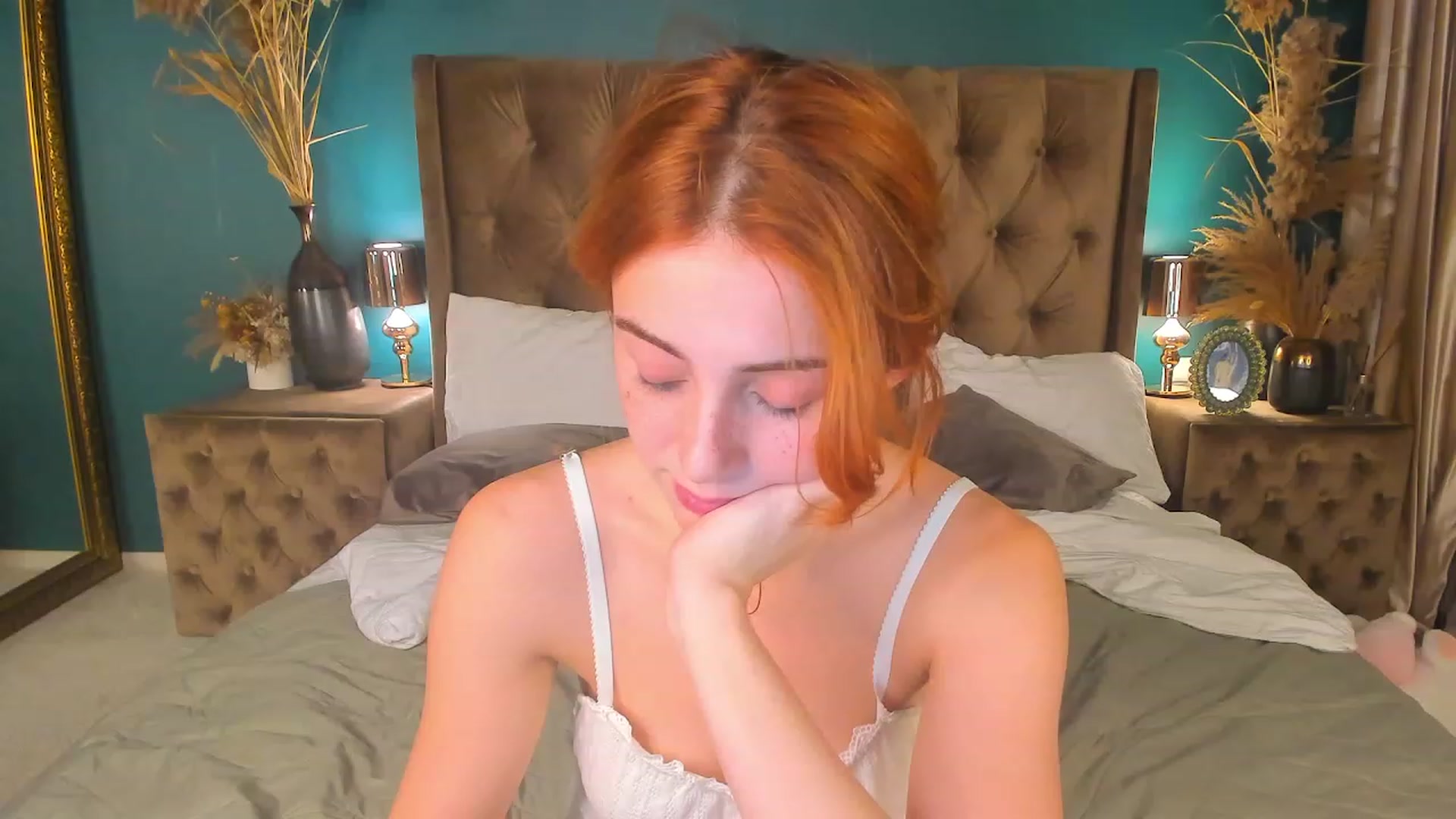 Gallery image thumbnail from ElsaYoung's myfreecams stream on, 08/05/2023, 18:48 image 5 of 20