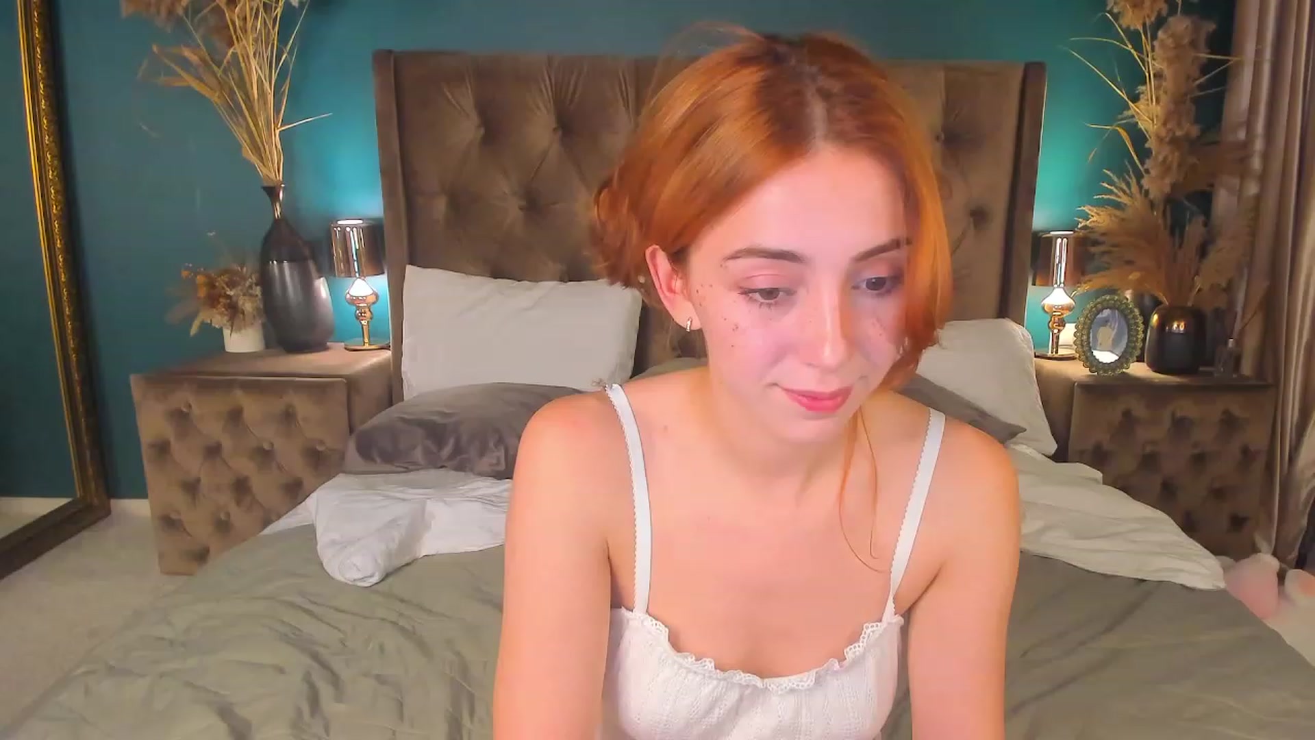 Gallery image thumbnail from ElsaYoung's myfreecams stream on, 08/05/2023, 18:48 image 2 of 20