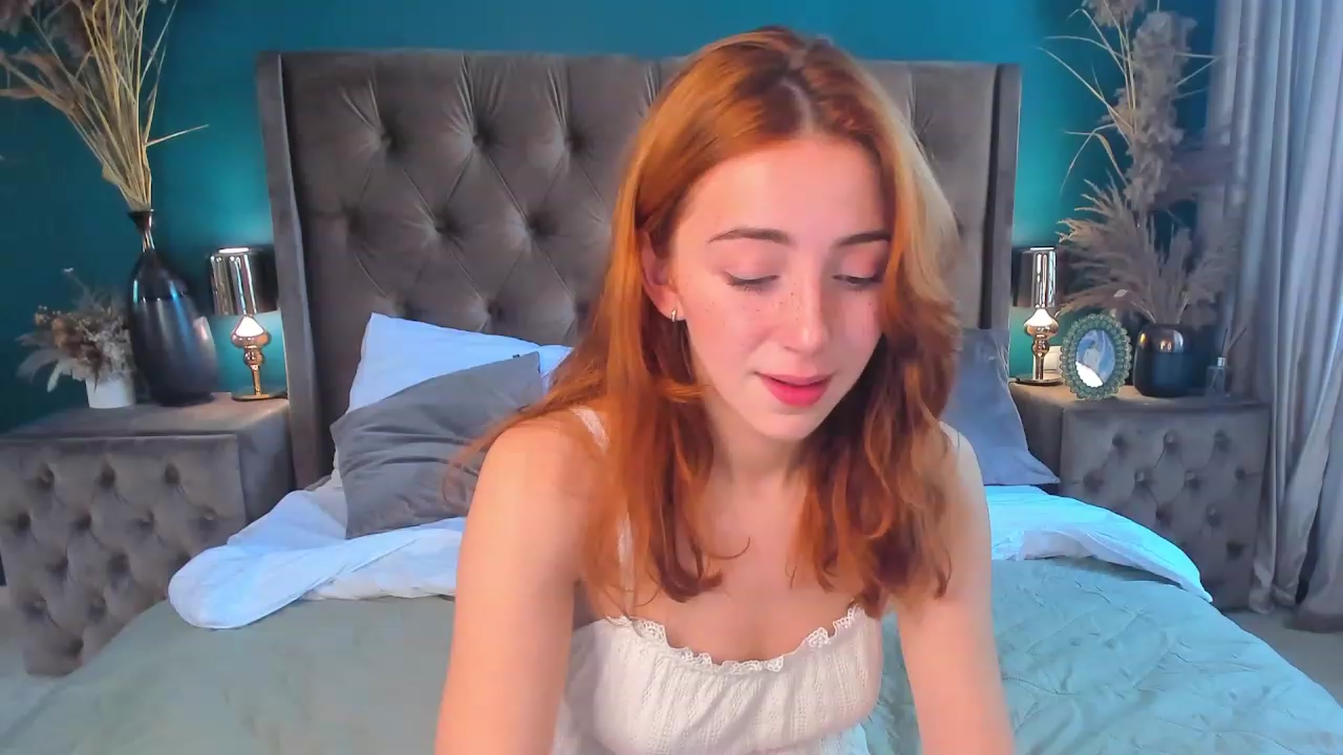 Gallery image thumbnail from ElsaYoung's myfreecams stream on, 08/06/2023, 13:18 image 6 of 20