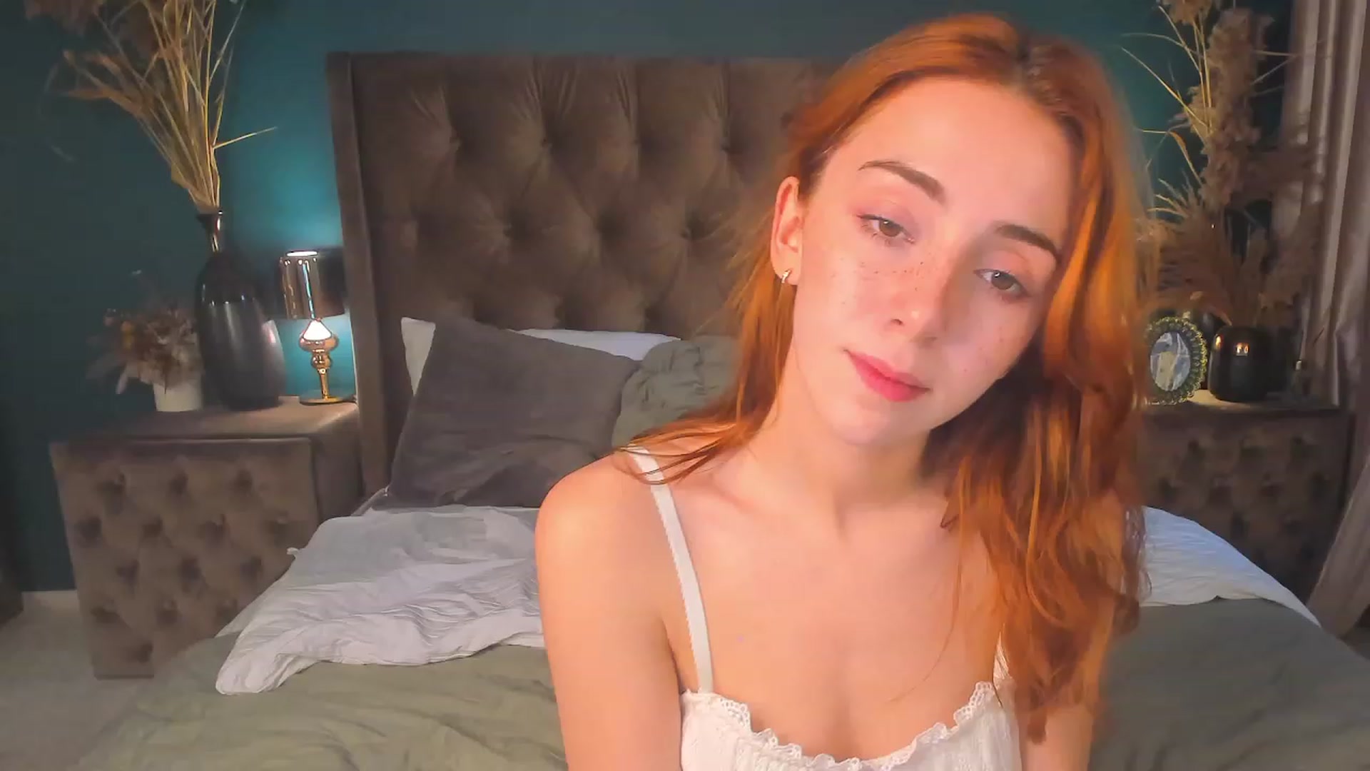 Gallery image thumbnail from ElsaYoung's myfreecams stream on, 08/06/2023, 17:36 image 13 of 20