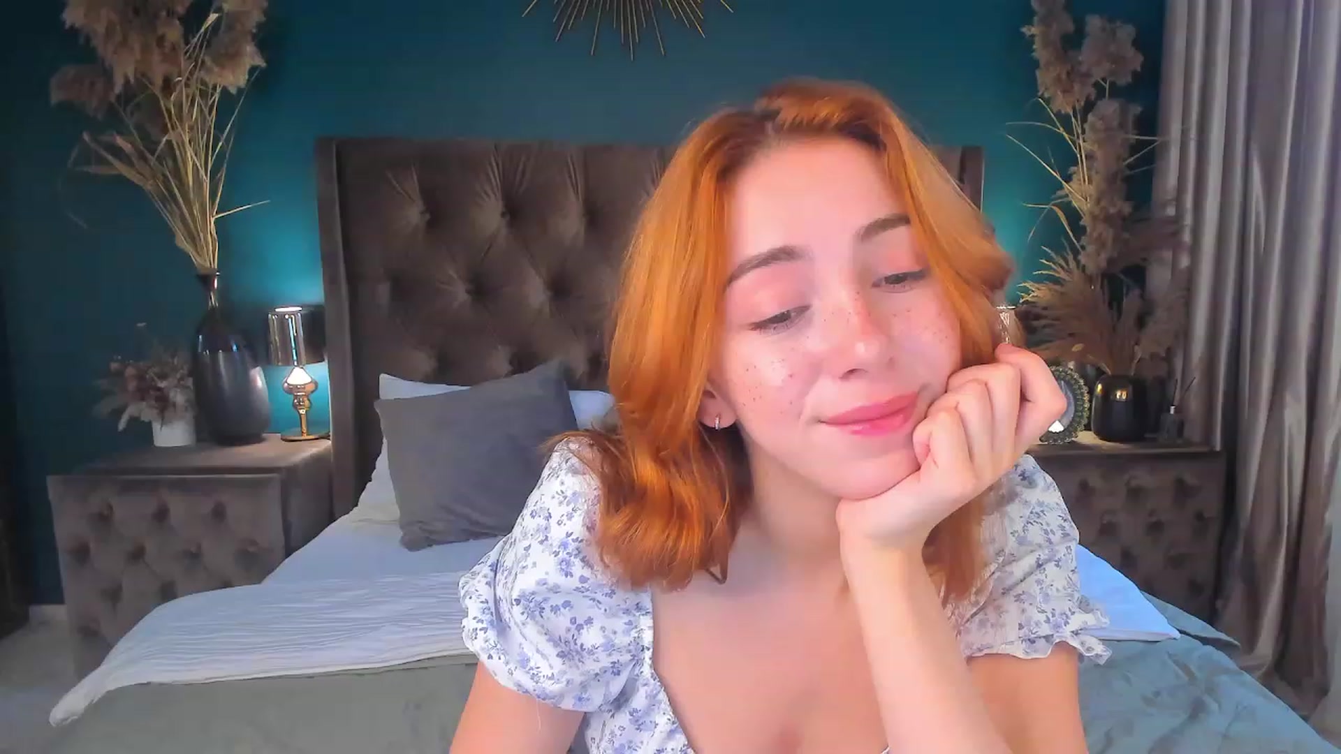 Gallery image thumbnail from ElsaYoung's myfreecams stream on, 08/08/2023, 13:37 image 13 of 20