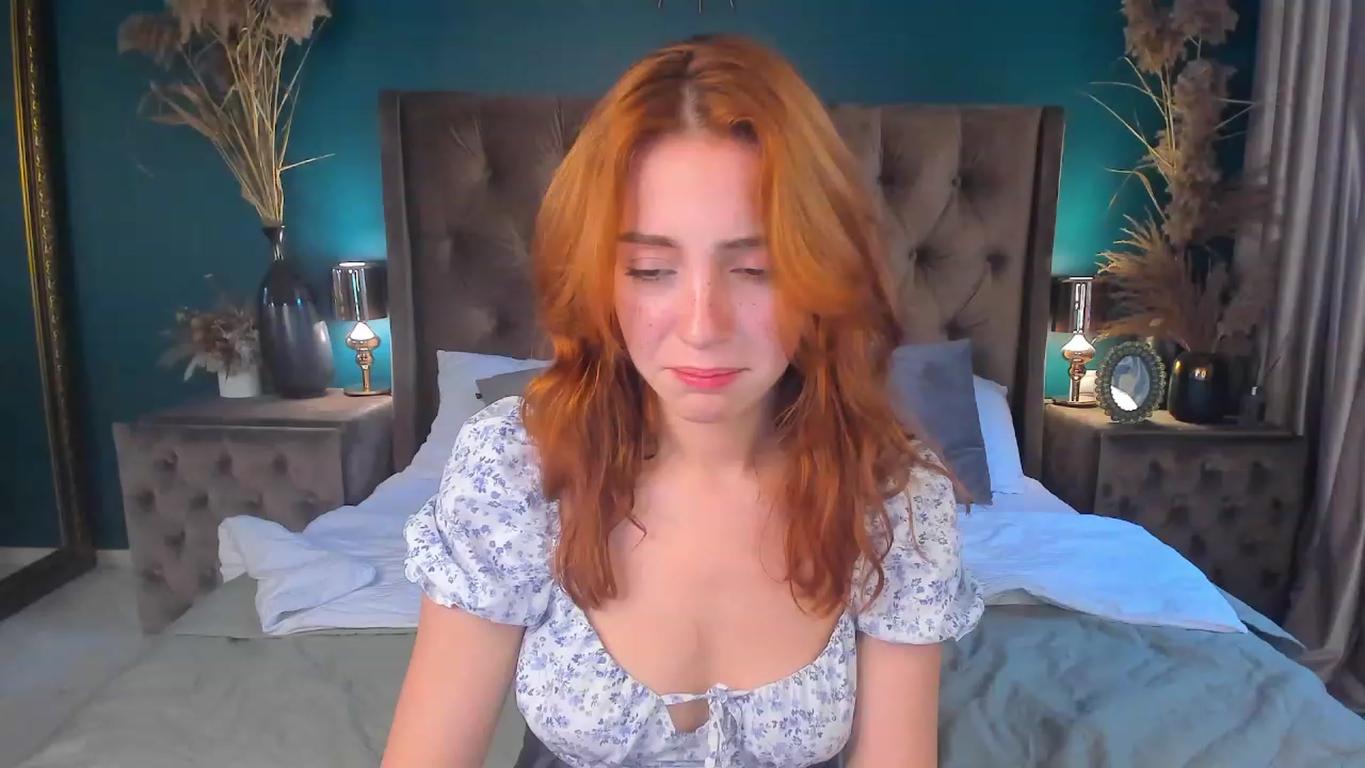 Gallery image thumbnail from ElsaYoung's myfreecams stream on, 08/08/2023, 15:09 image 7 of 20