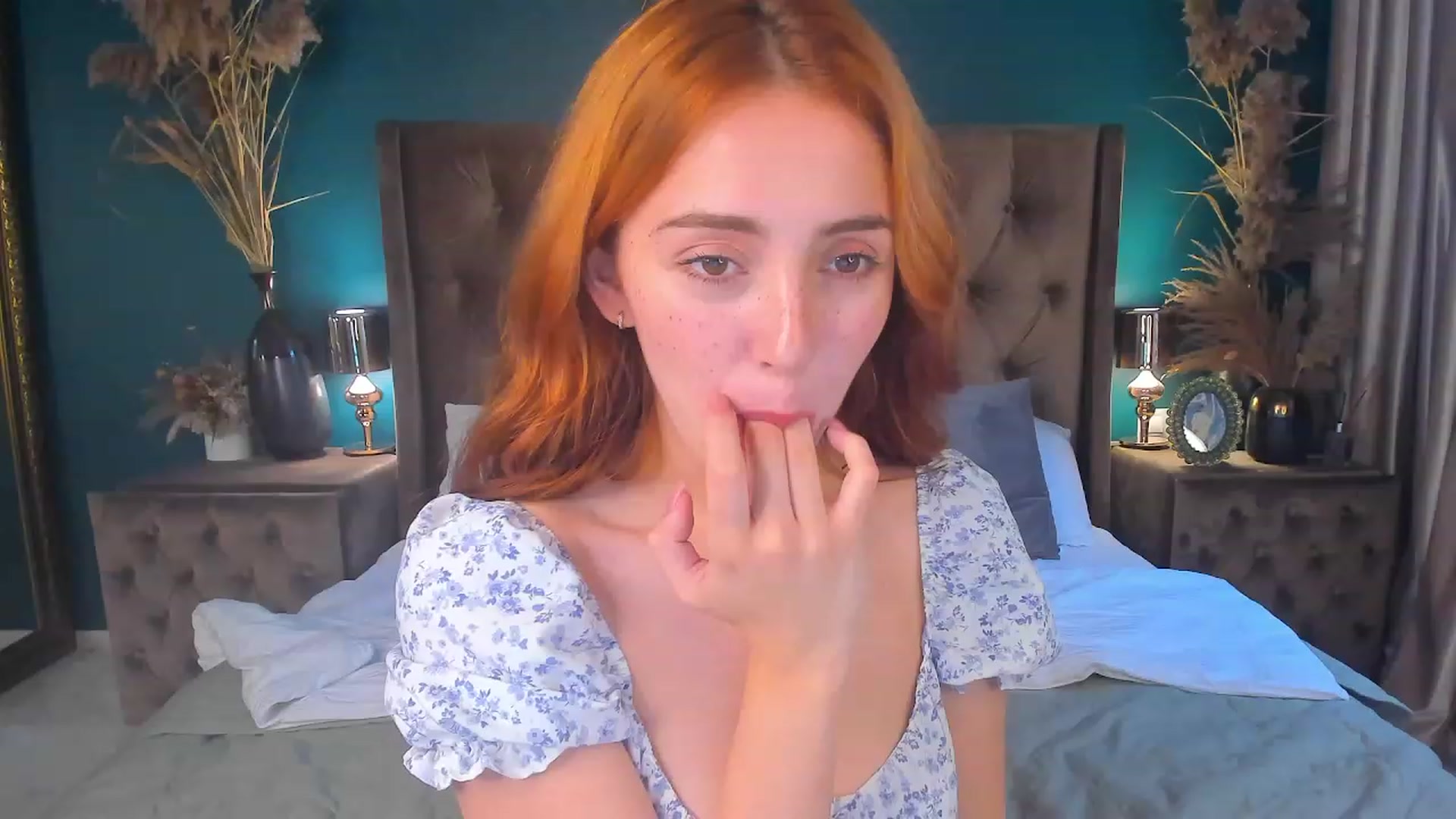 Gallery image thumbnail from ElsaYoung's myfreecams stream on, 08/08/2023, 15:09 image 11 of 20