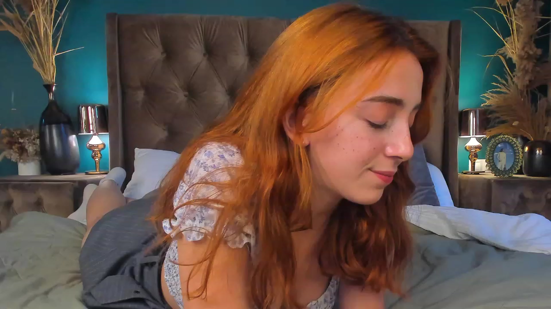 Gallery image thumbnail from ElsaYoung's myfreecams stream on, 08/08/2023, 17:15 image 8 of 20