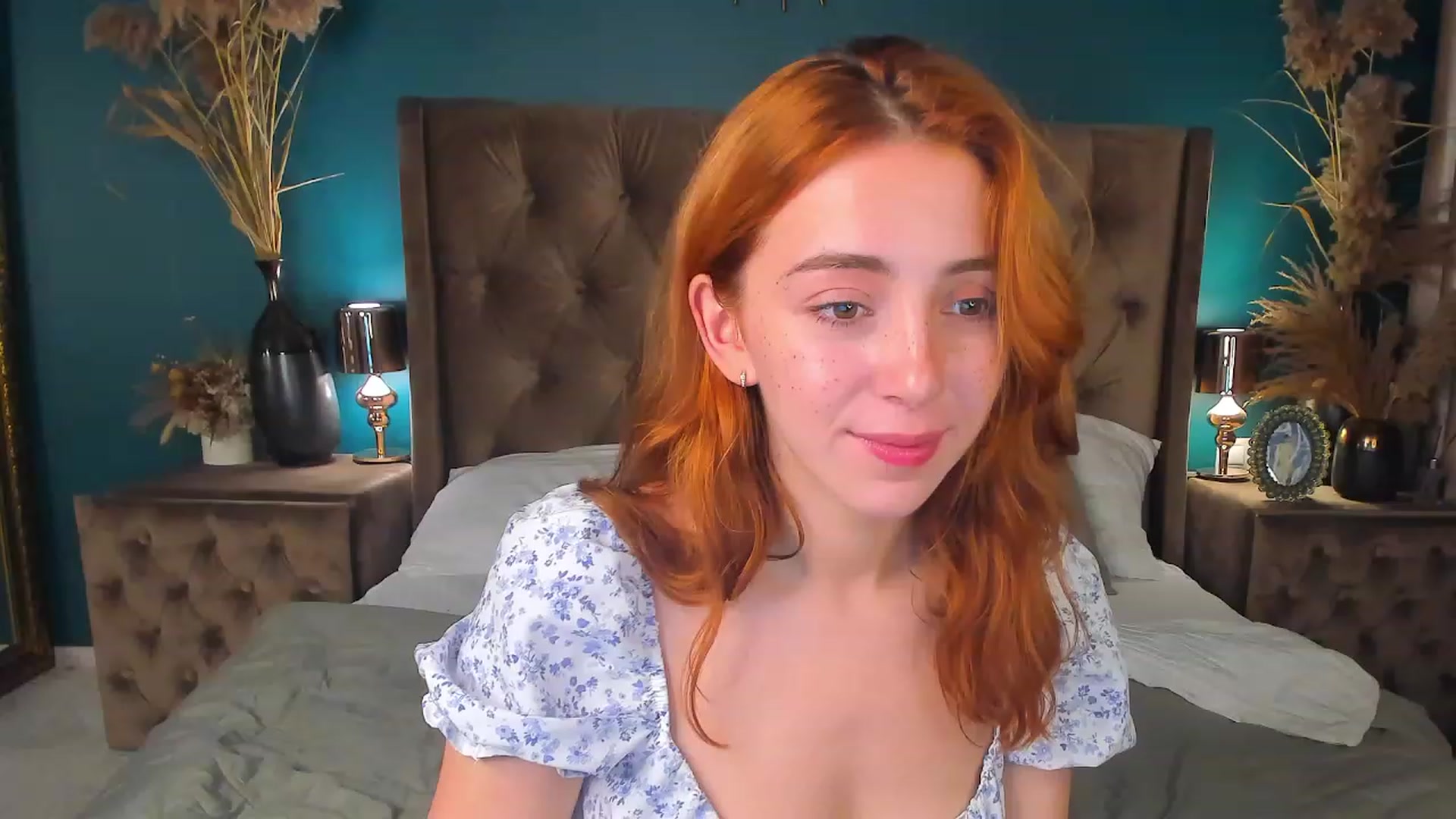 Gallery image thumbnail from ElsaYoung's myfreecams stream on, 08/08/2023, 18:09 image 10 of 20