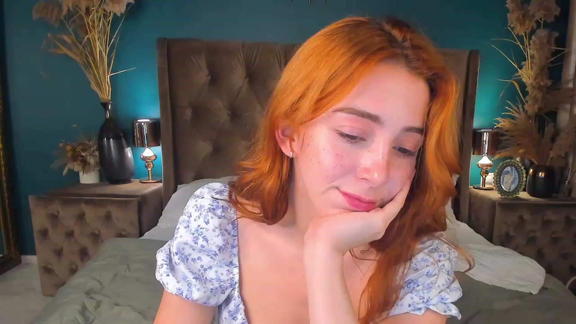 Gallery image thumbnail from ElsaYoung's myfreecams stream on, 08/08/2023, 18:09 image 20 of 20